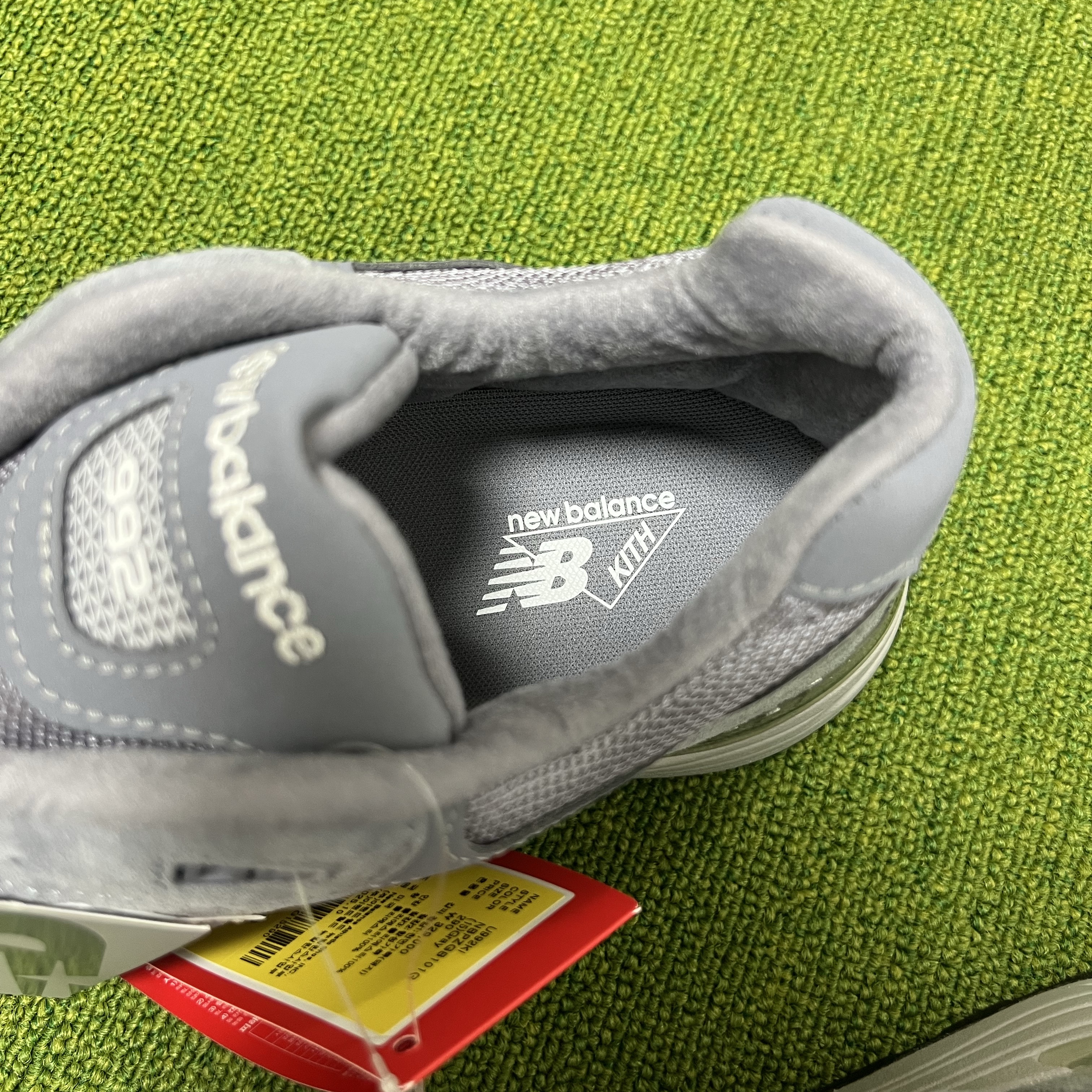 New Balance x Kith 992 Made in USA Argon 착용 스타일 - 7