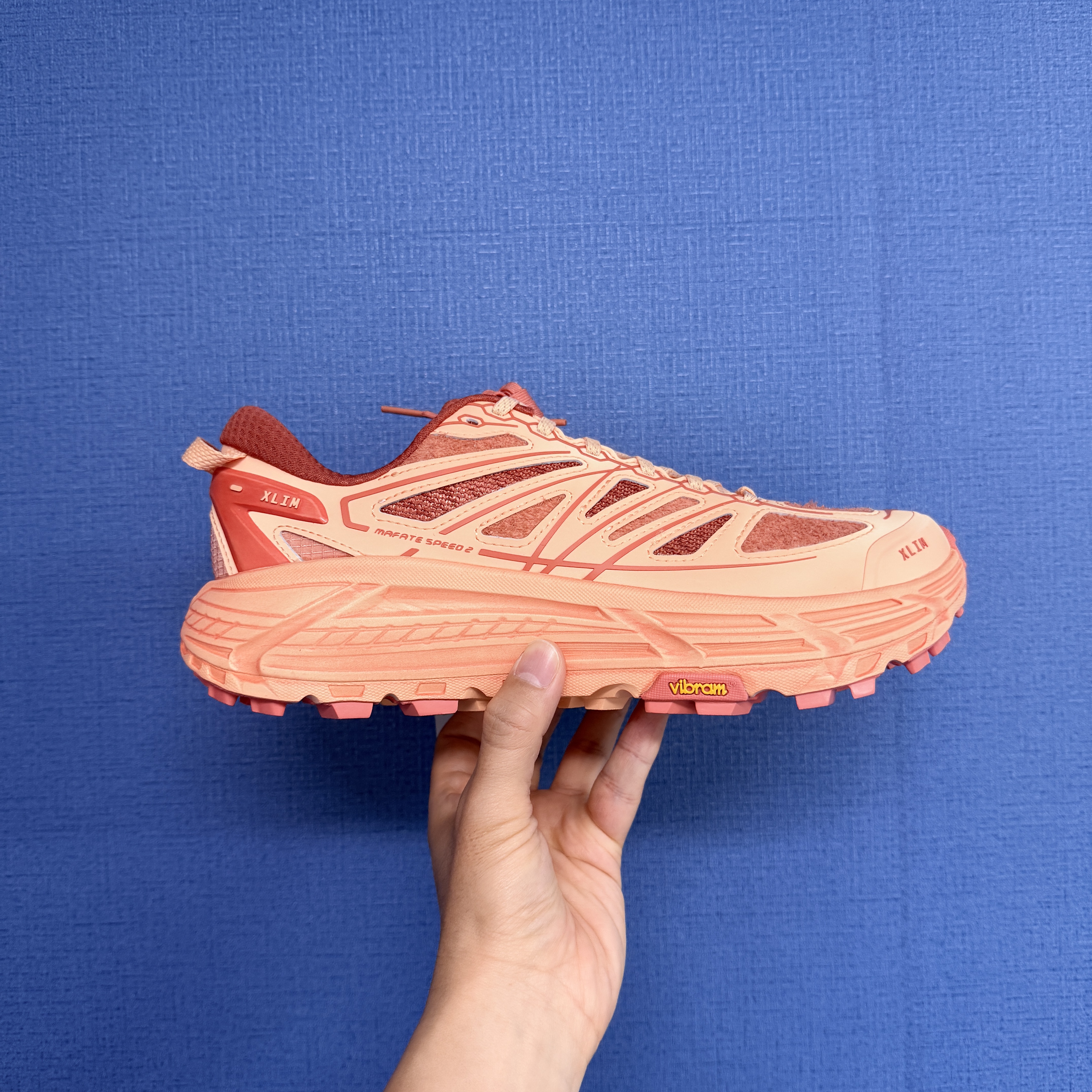 Hoka x Xlim Mafate Speed 2 TS Peach Dust 착용 스타일 - 3