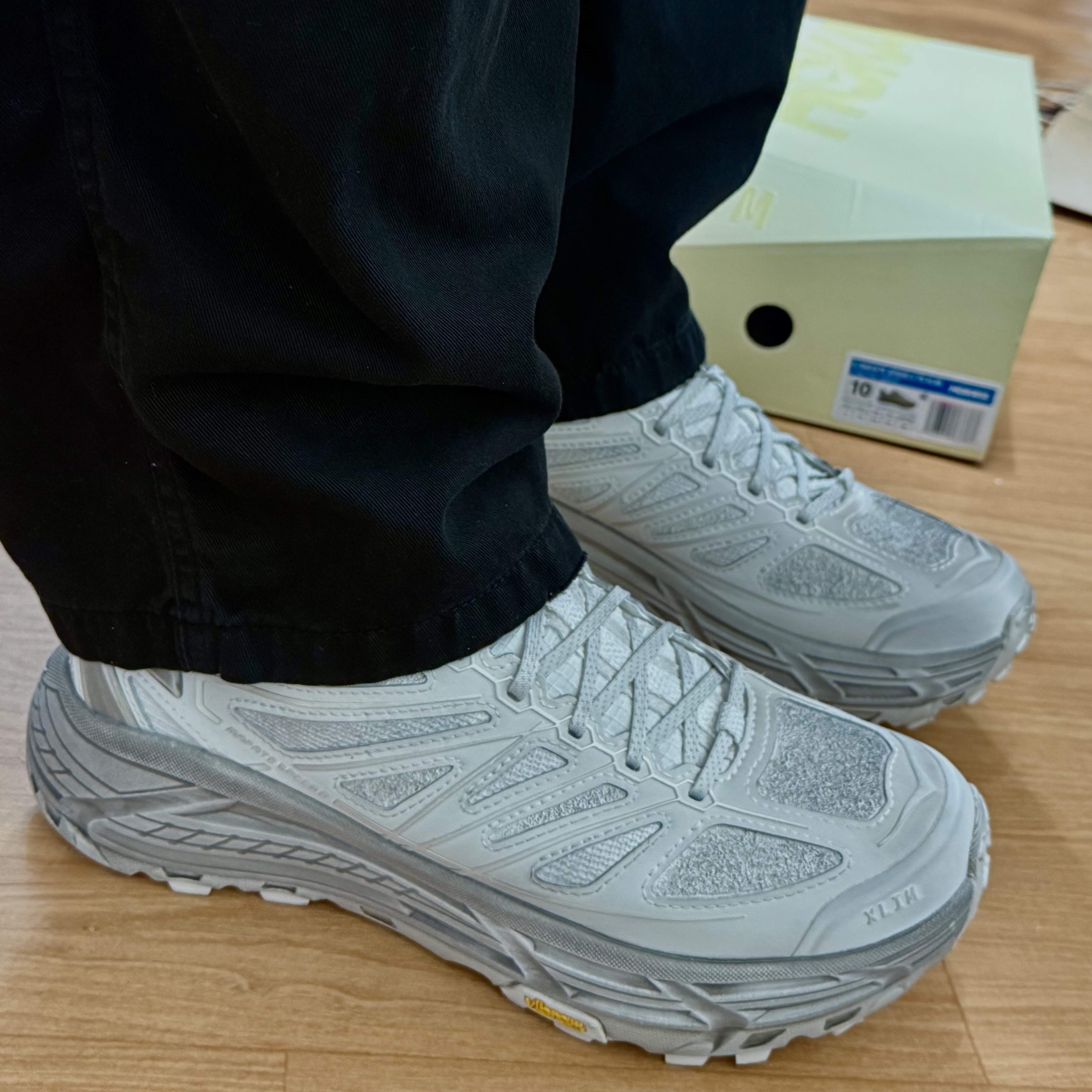 Hoka x Xlim Mafate Speed 2 TS Grey Foam 착용 스타일