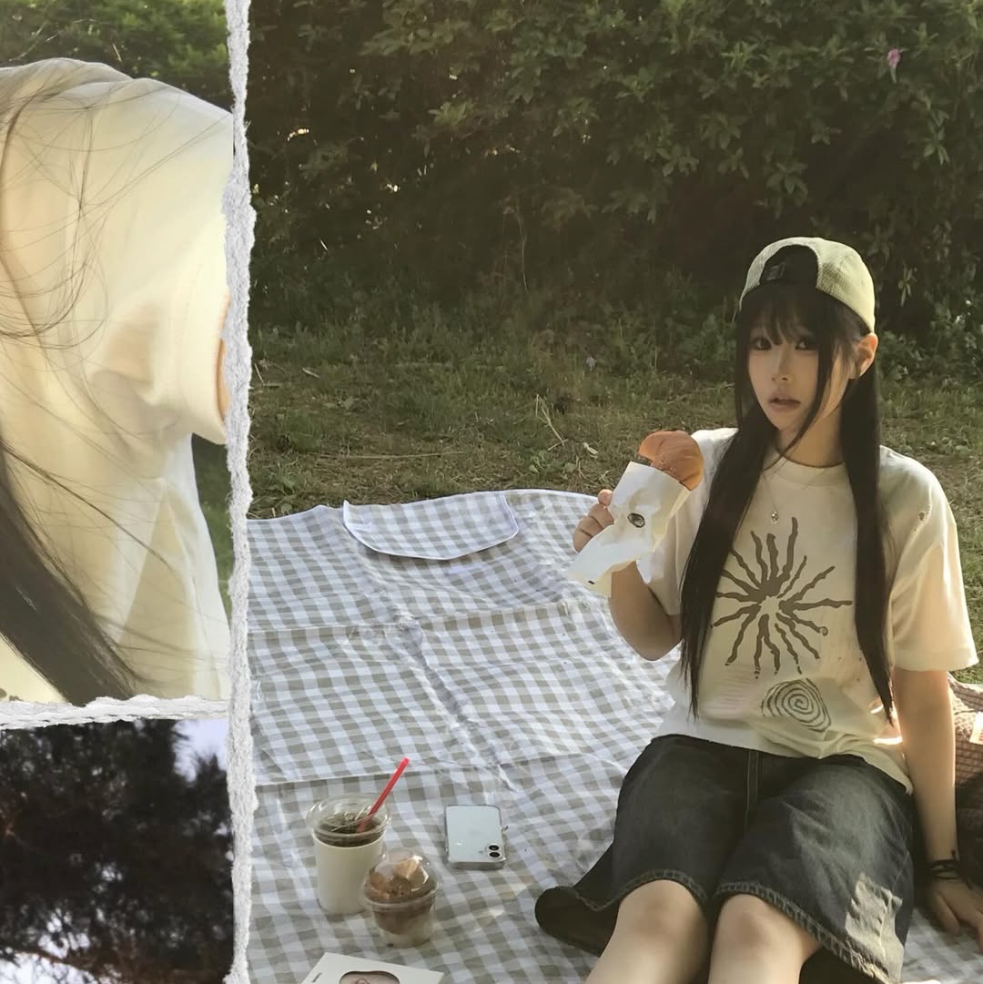 MAINBOOTH Signal T-shirt White 착용 스타일 - 4