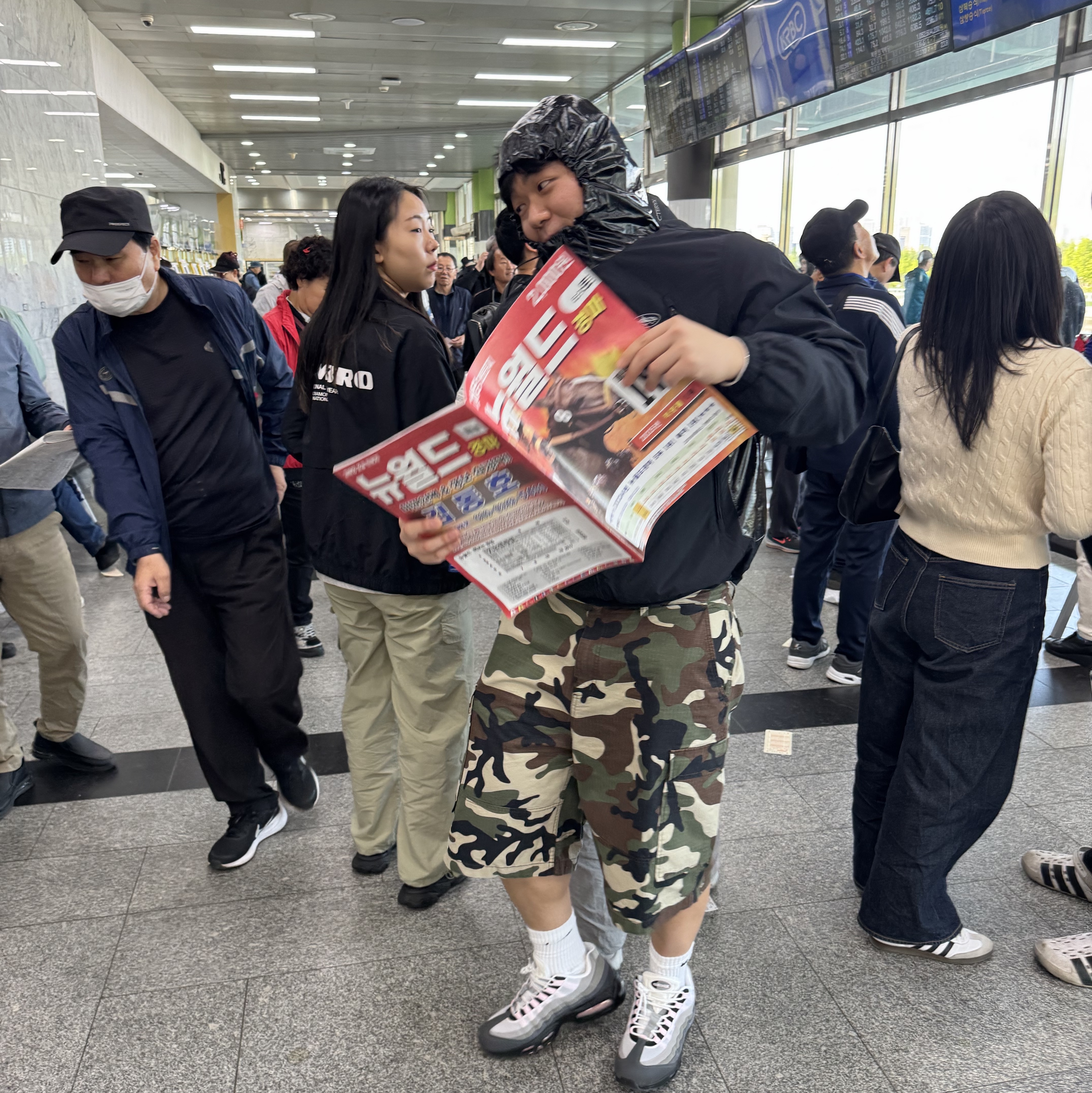 Corteiz Litework Quattro Jacket Black, Corteiz Guerillaz Cargo Short Camo 착용 스타일 - 2