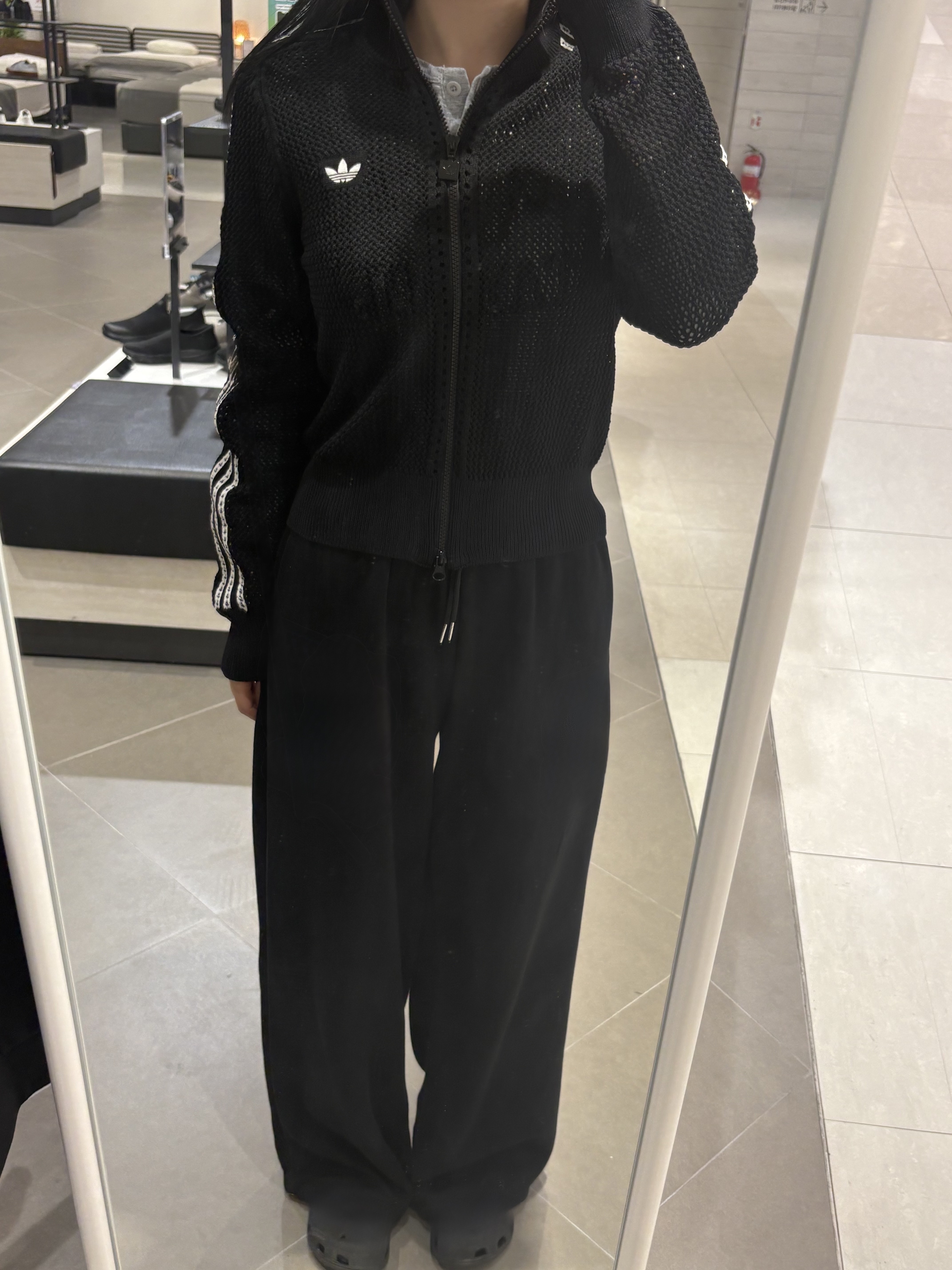 (W) Adidas Originals Knitted Crochet Firebird Track Top Black - KR Sizing 착용 스타일