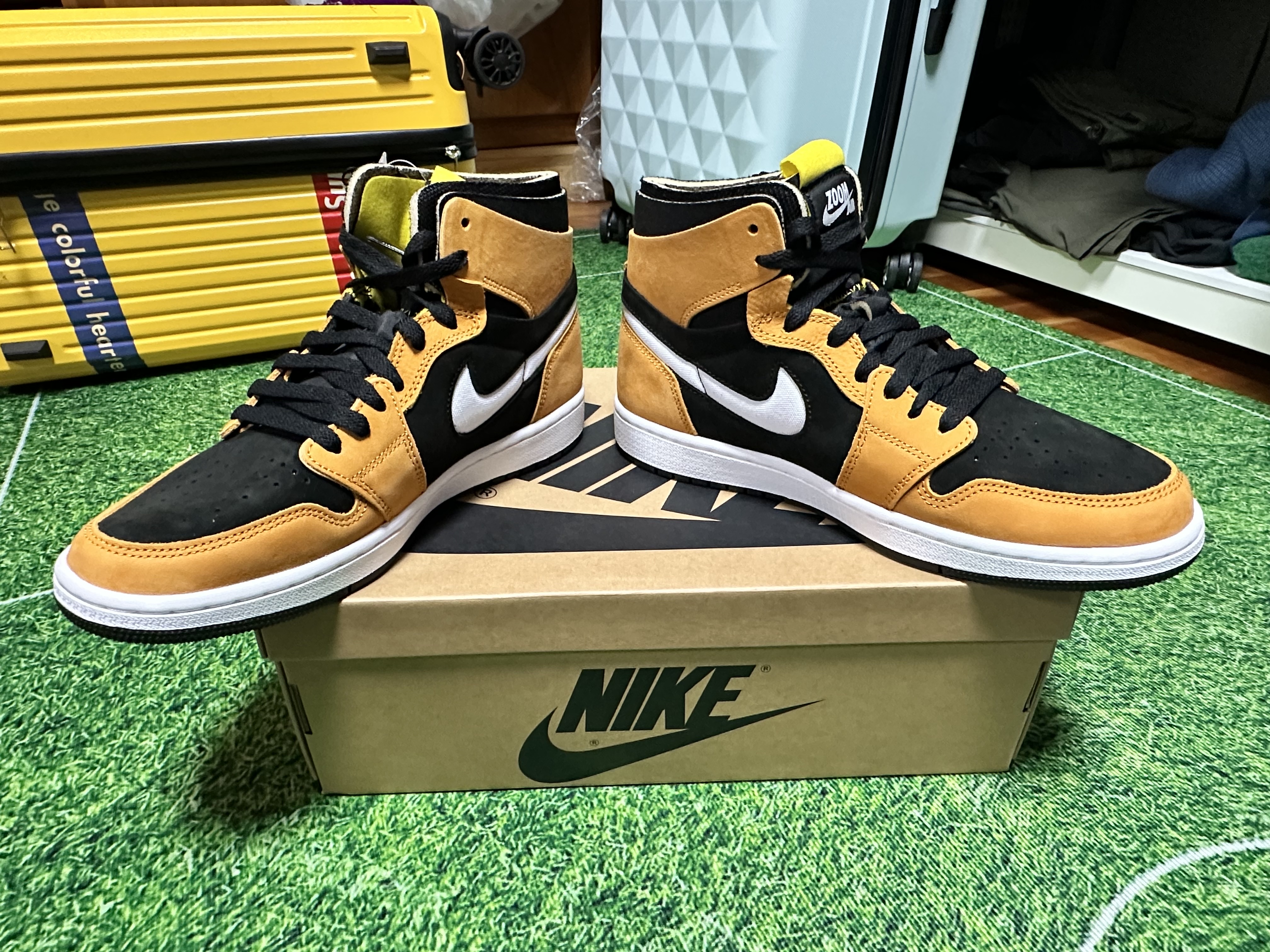 Jordan 1 Zoom Air CMFT Monarch Orange 착용 스타일