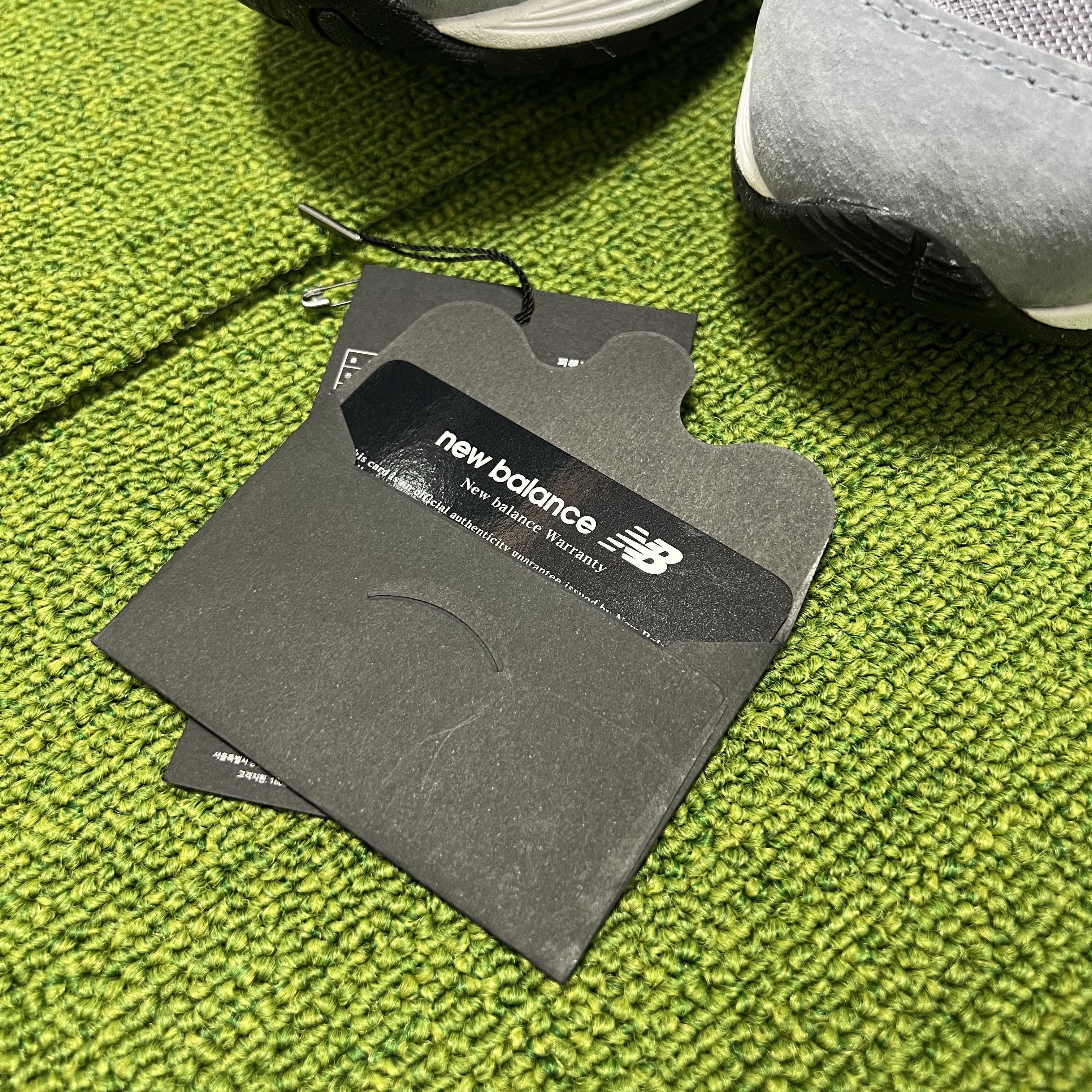 New Balance x Kith 992 Made in USA Argon 착용 스타일 - 4
