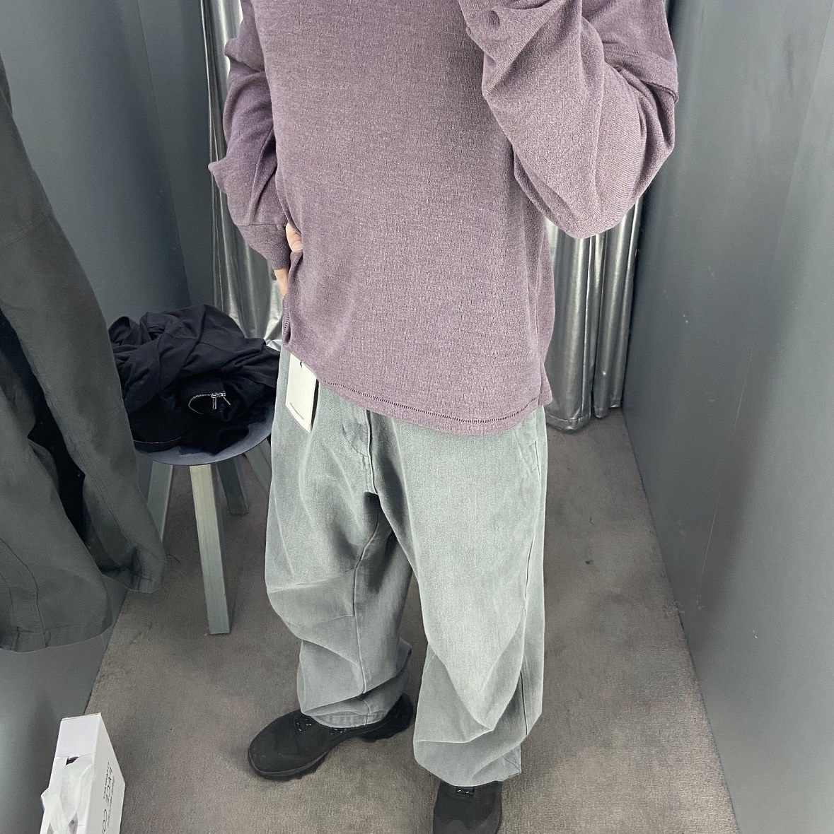 Hatchingroom Snow Jeans Grey 착용 스타일
