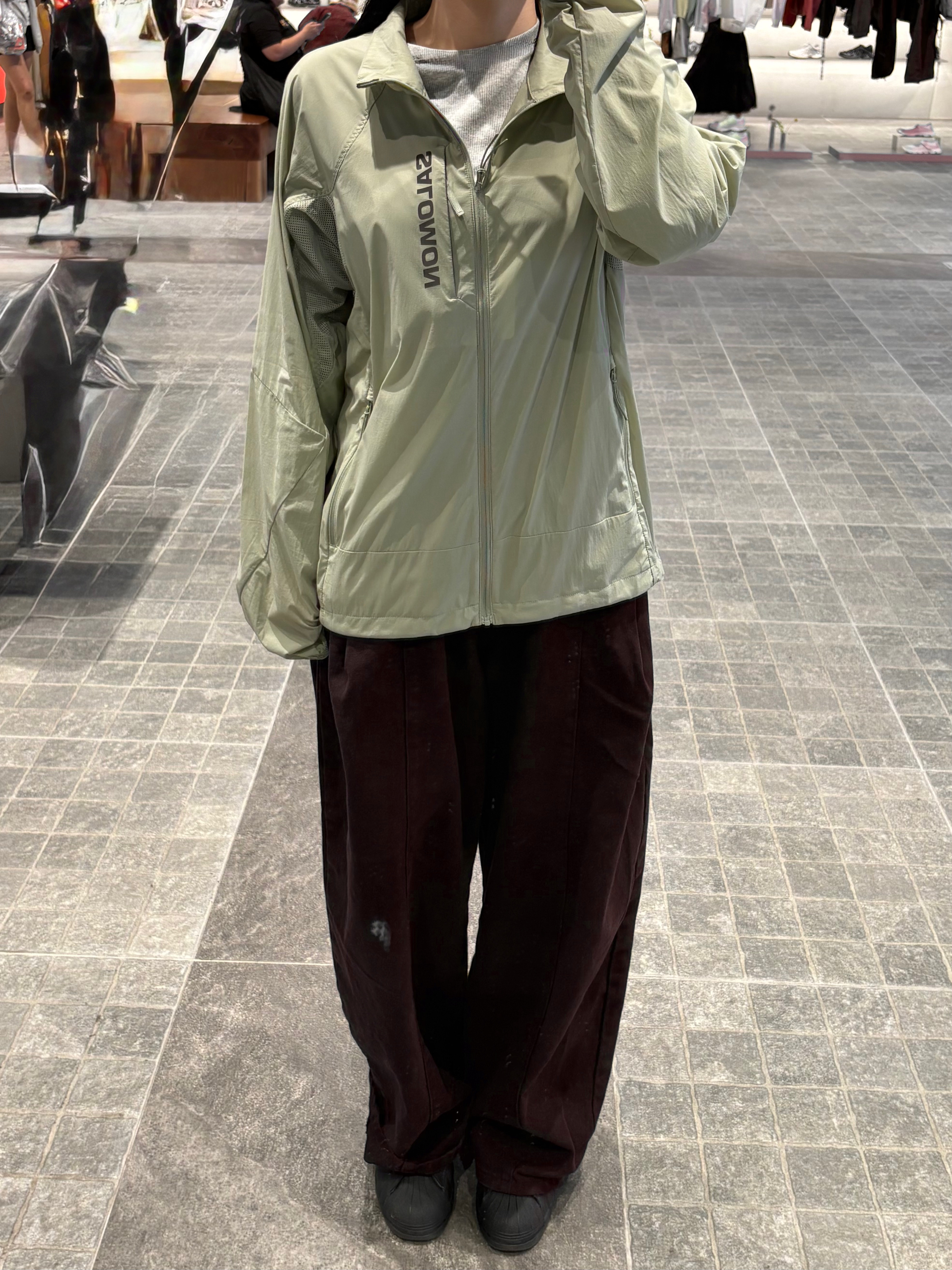 Salomon Aerotect Hybrid Jacket Grey Mint 착용 스타일