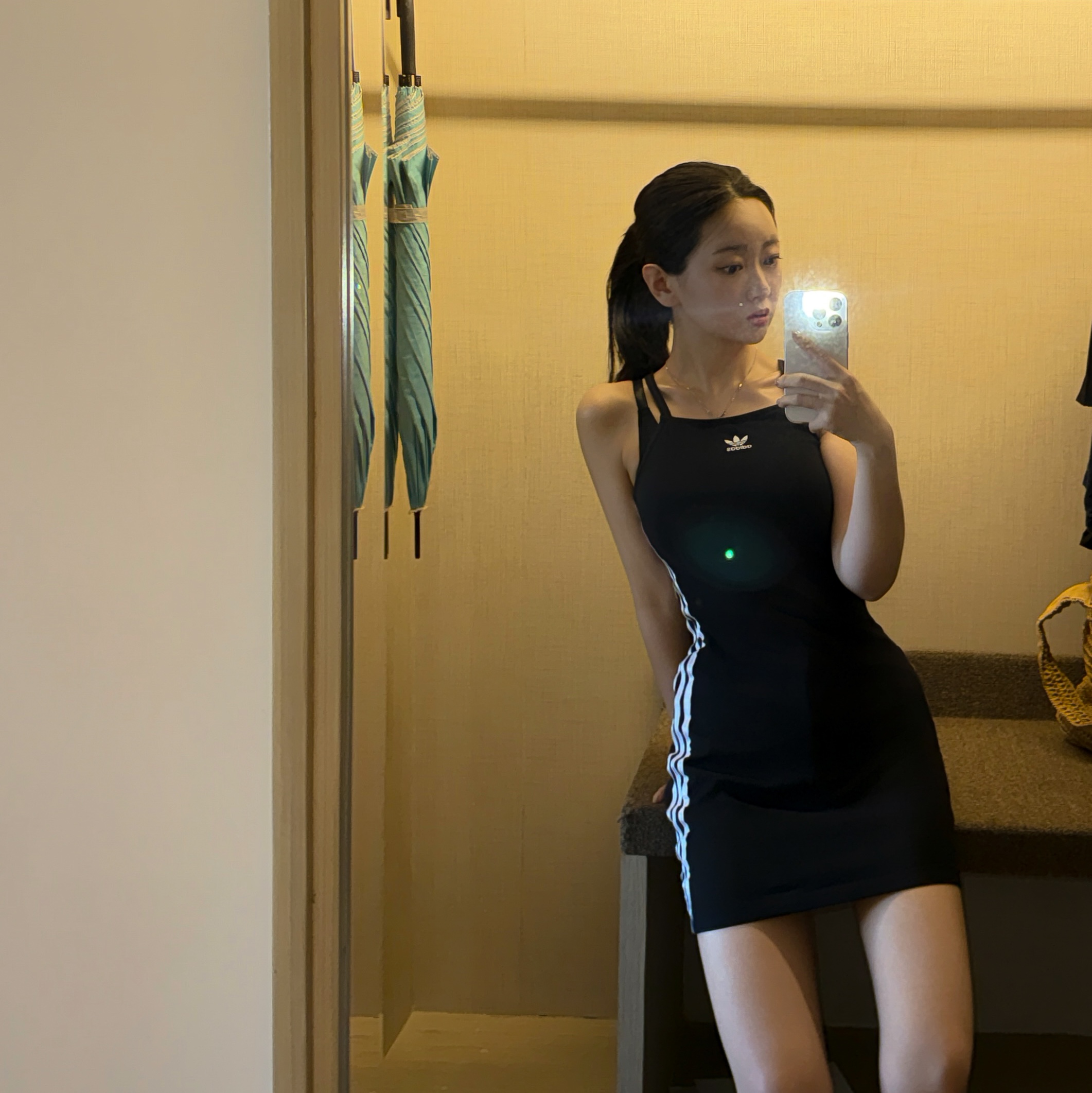 (W) Adidas Adicolor 3-Stripes Maxi Dress Black - US Sizing, (W) Adidas Originals 3-Stripes Mini Dress Black - US Sizing 착용 스타일