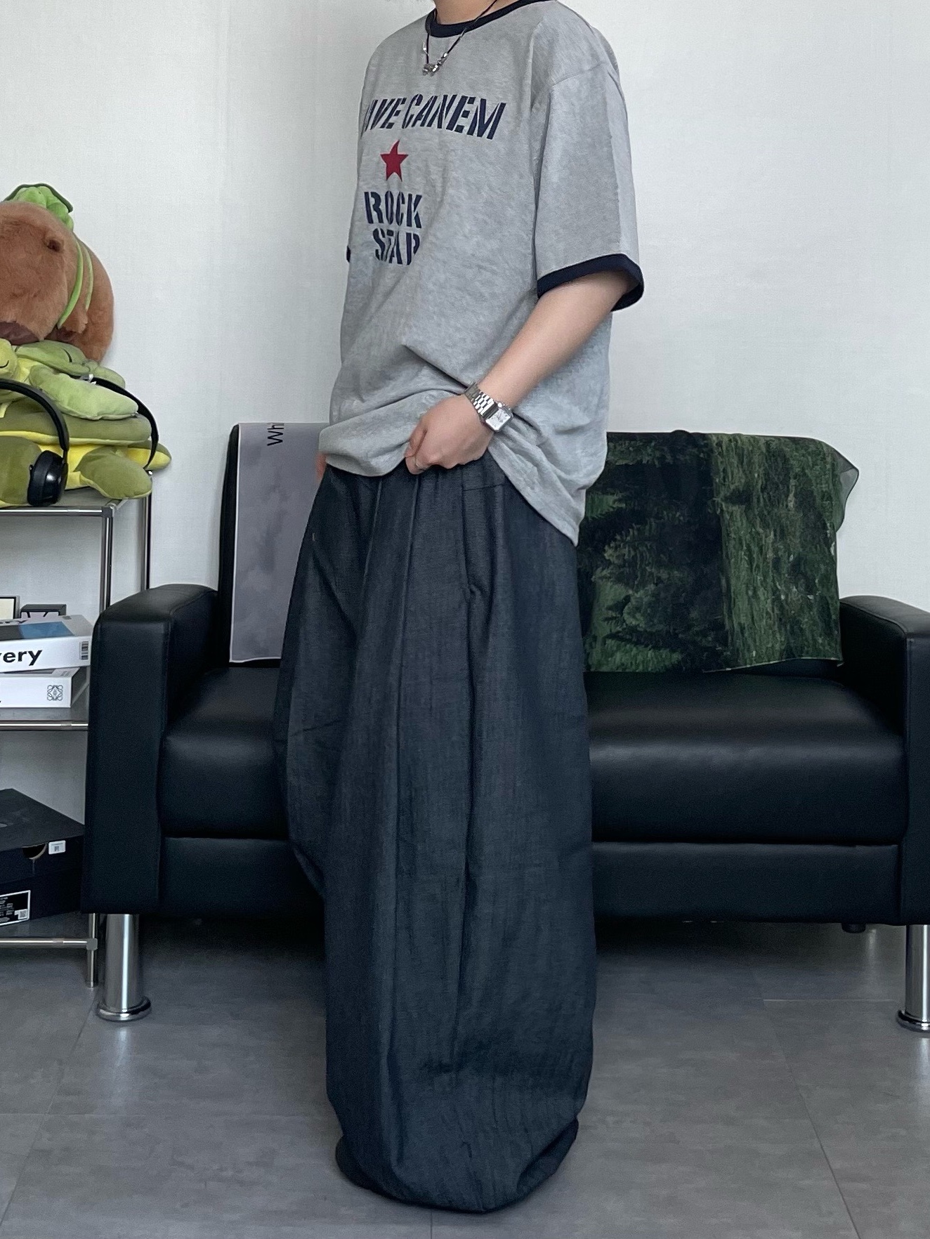 Hello Sunrise Washed HS Arch Logo 6Panel Cap Navy & Orange 착용 스타일 - 2