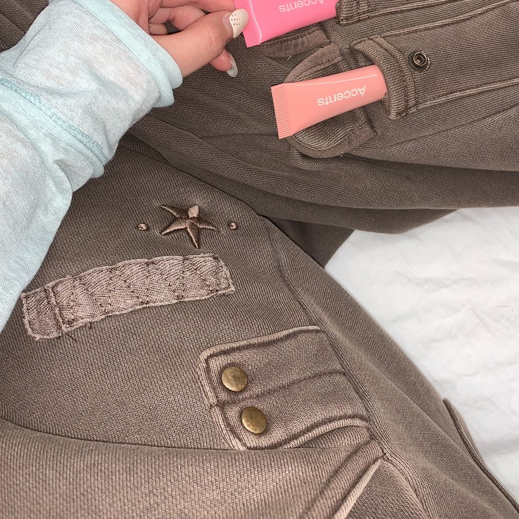 MAINBOOTH Nomad Sweat Pants BROWN 착용 스타일 - 4