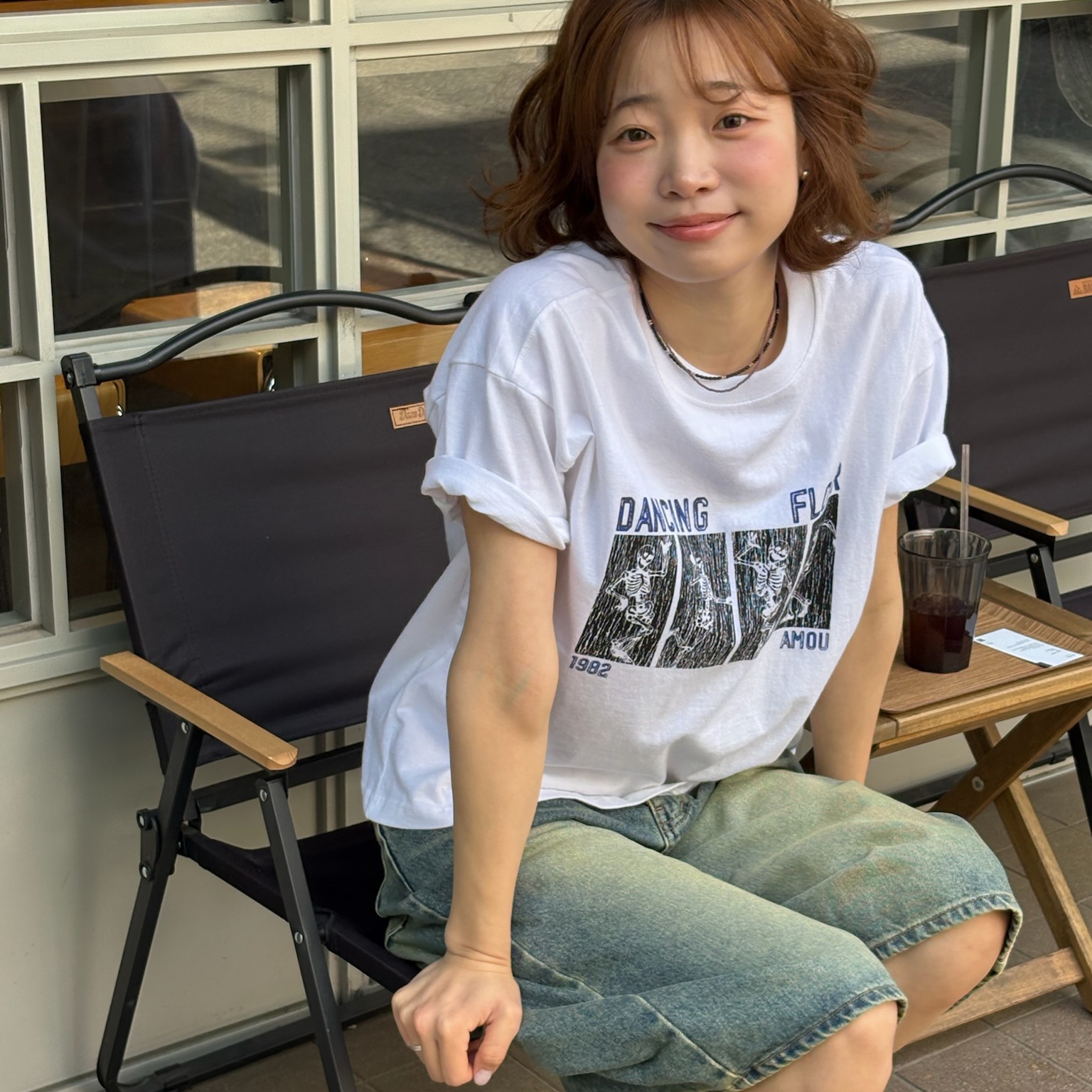 AMOU Dancing Skull Half T-Shirts White, AMOU Dancing Skull Half T-Shirts Chacoal 착용 스타일 - 3