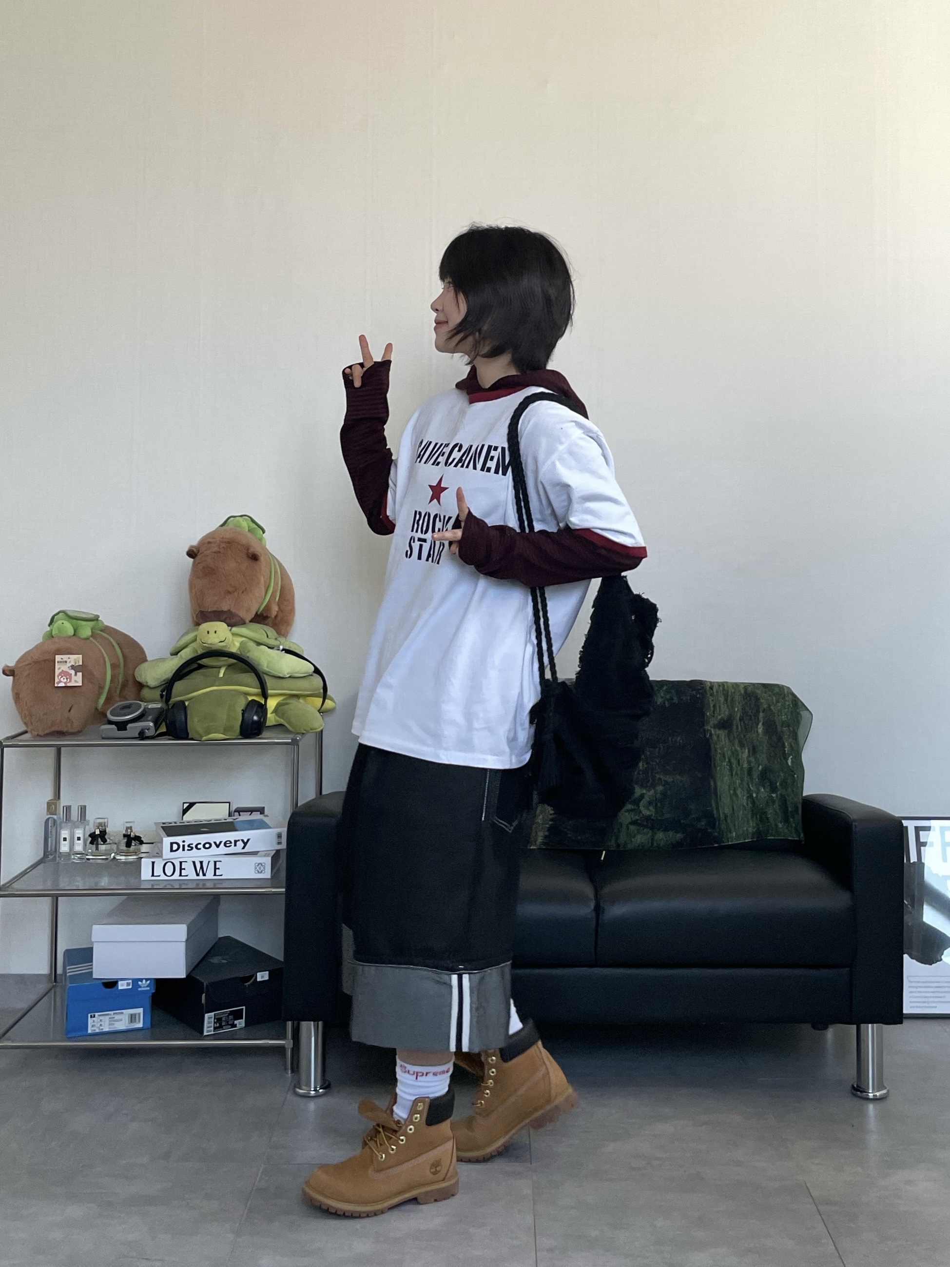 Hello Sunrise Fish Oval Logo Relaxed Fit 6P Cap Black 착용 스타일 - 2