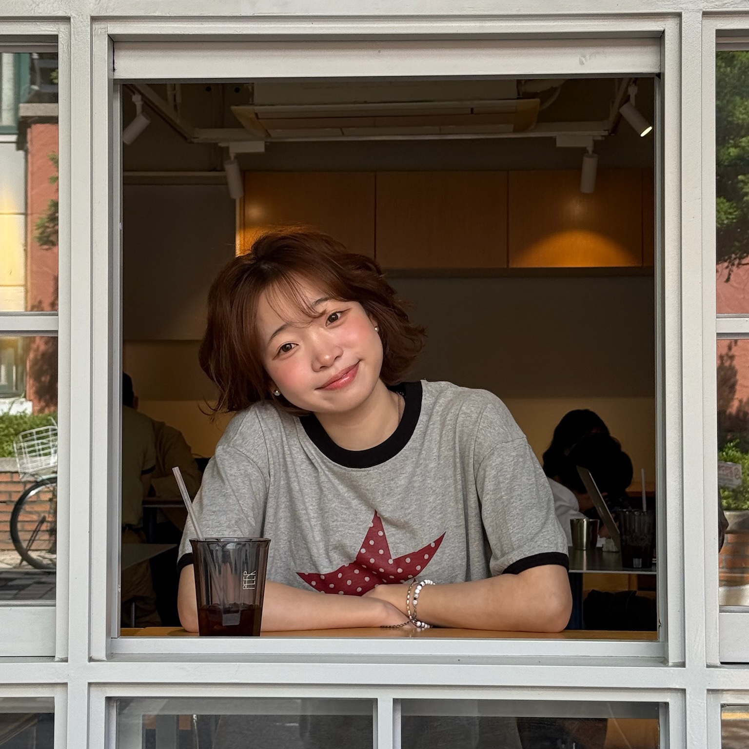 AMOU Two Star Ringer T-Shirts Gray, AMOU Two Star Ringer T-Shirts Red 착용 스타일 - 2
