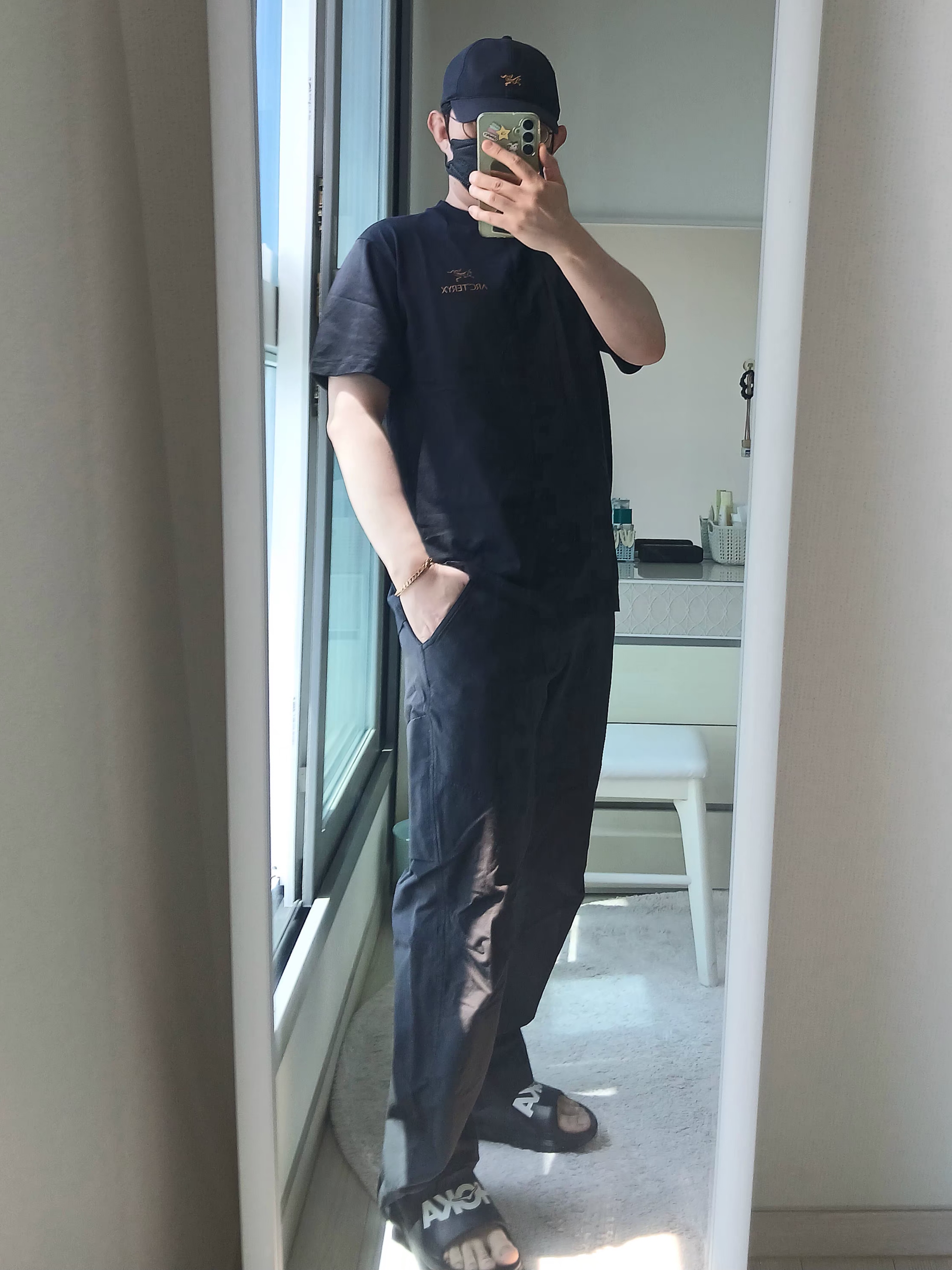 Arc'teryx Small Bird Cap Black, Arc'teryx Kragg SL Cotton Bird Word SS T-Shirt 24K Black 착용 스타일 - 5