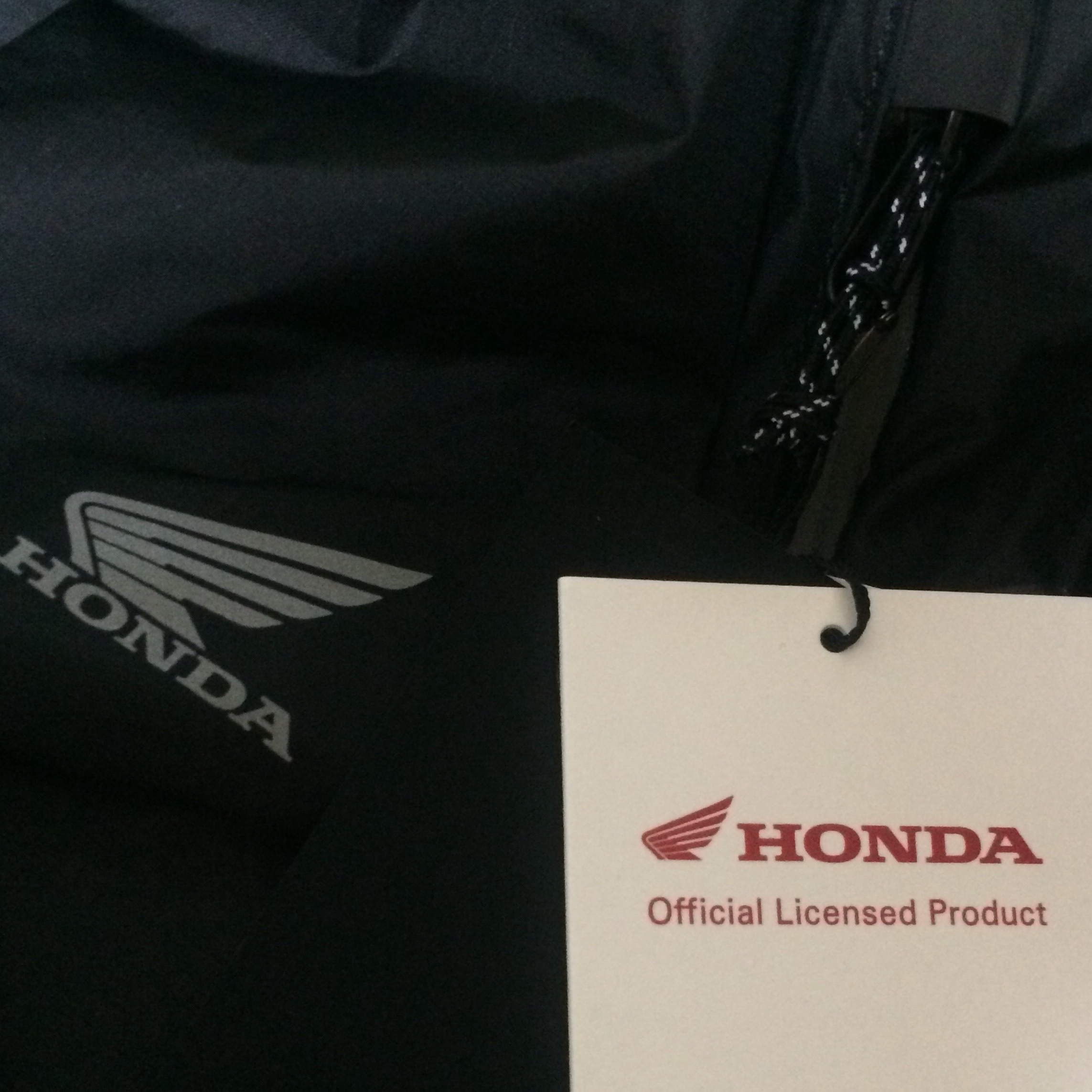 Honda H-Tech Active Sling Bag M Black 착용 스타일
