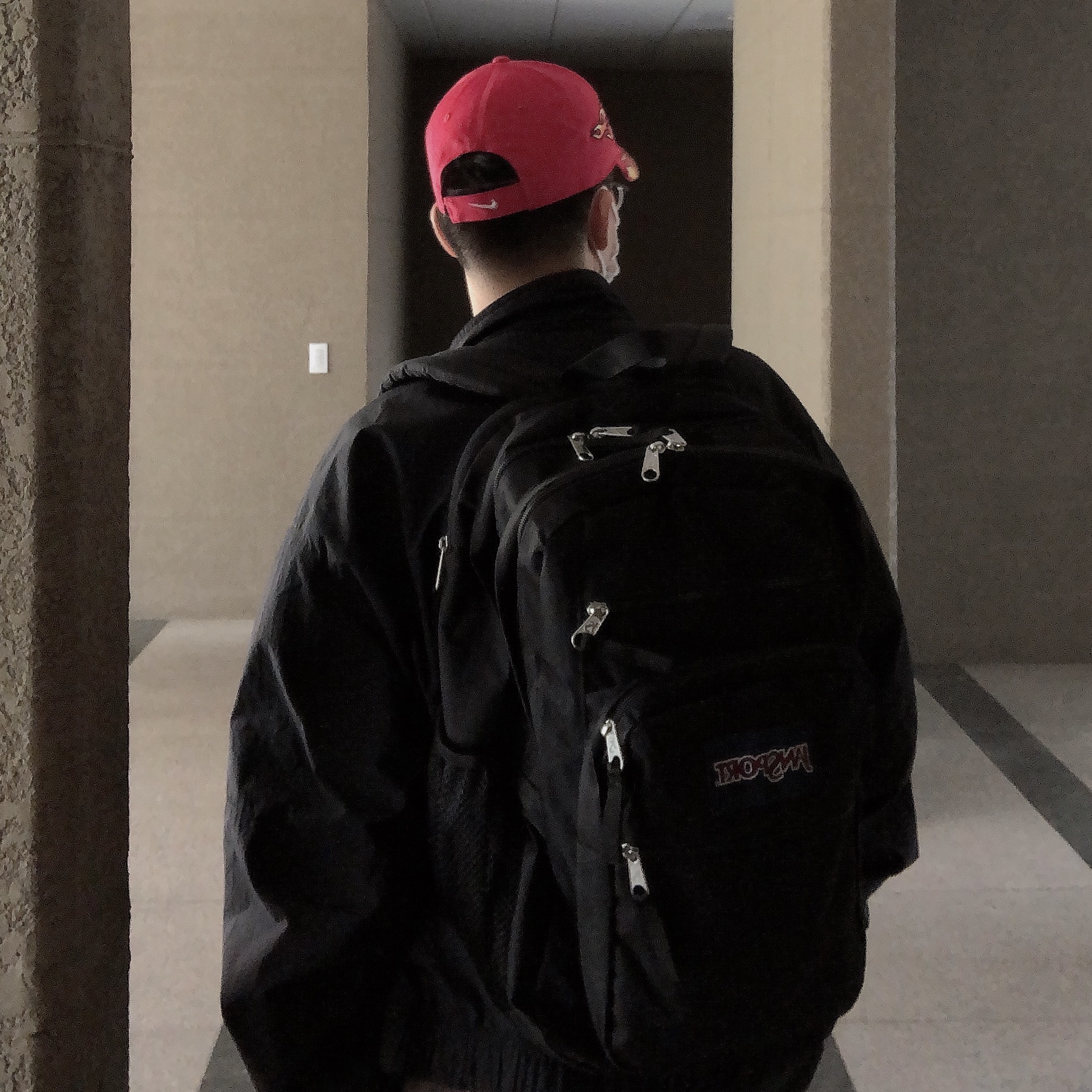 Jansport Big Student Backpack Black 착용 스타일 - 1