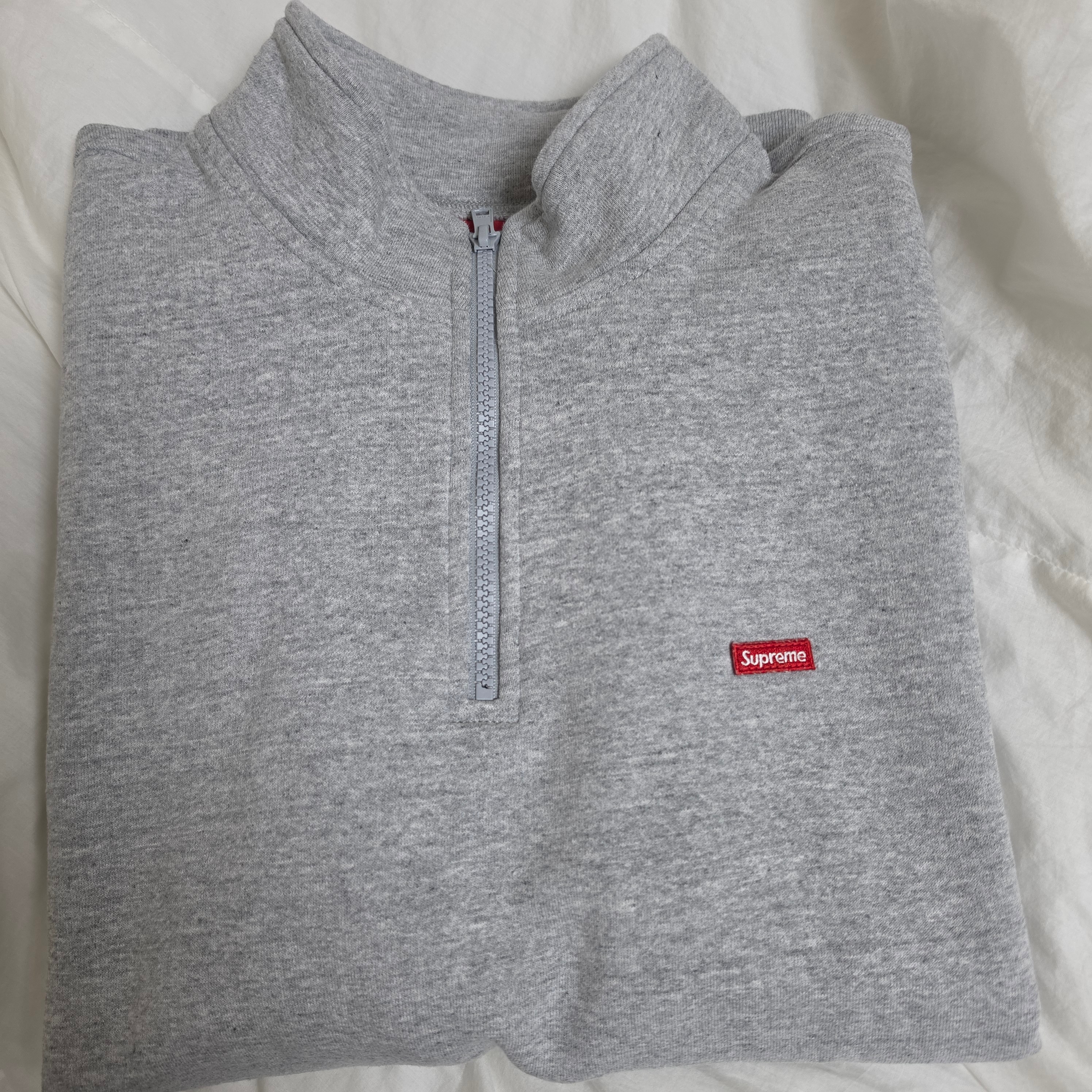 Supreme Small Box Half Zip Pullover Heather Grey - 26SS 착용 스타일