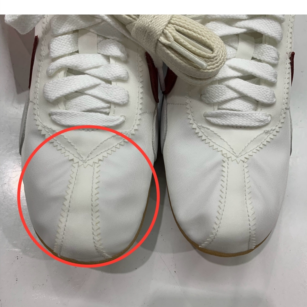 (W) Nike Moon Shoe Summit White Team Crimson 착용 스타일