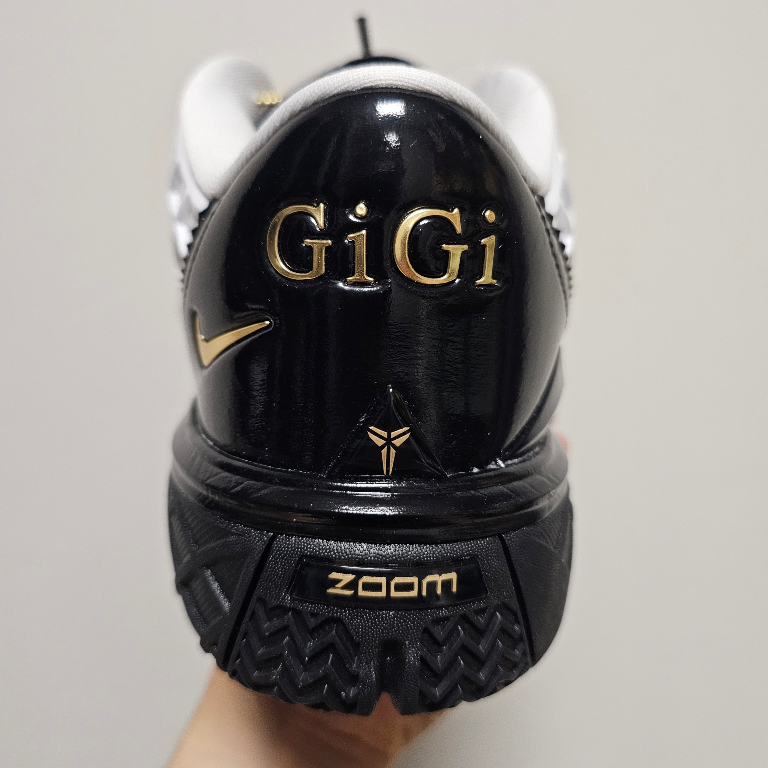 Nike Kobe 3 Low Protro White Metallic Gold 착용 스타일 - 2