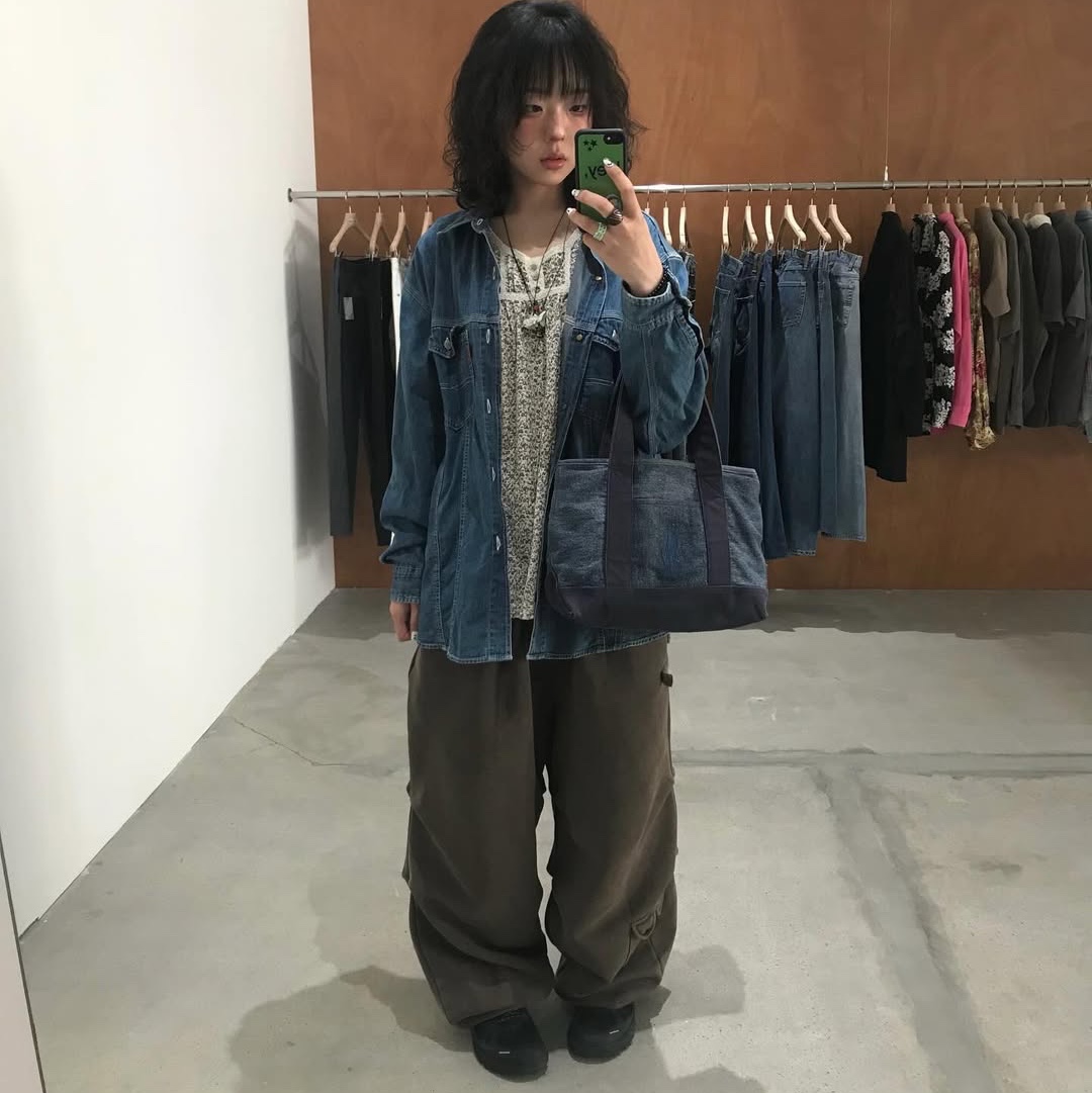 MAINBOOTH Nomad Sweat Pants BROWN 착용 스타일 - 1