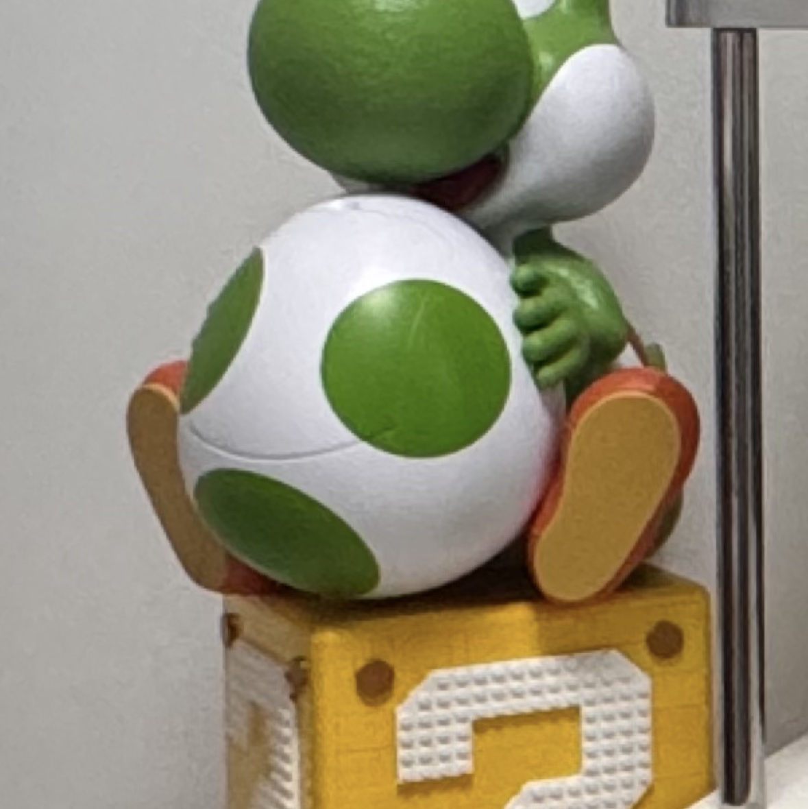 CGV x Super Mario Yoshi Popcorn Bucket 착용 스타일
