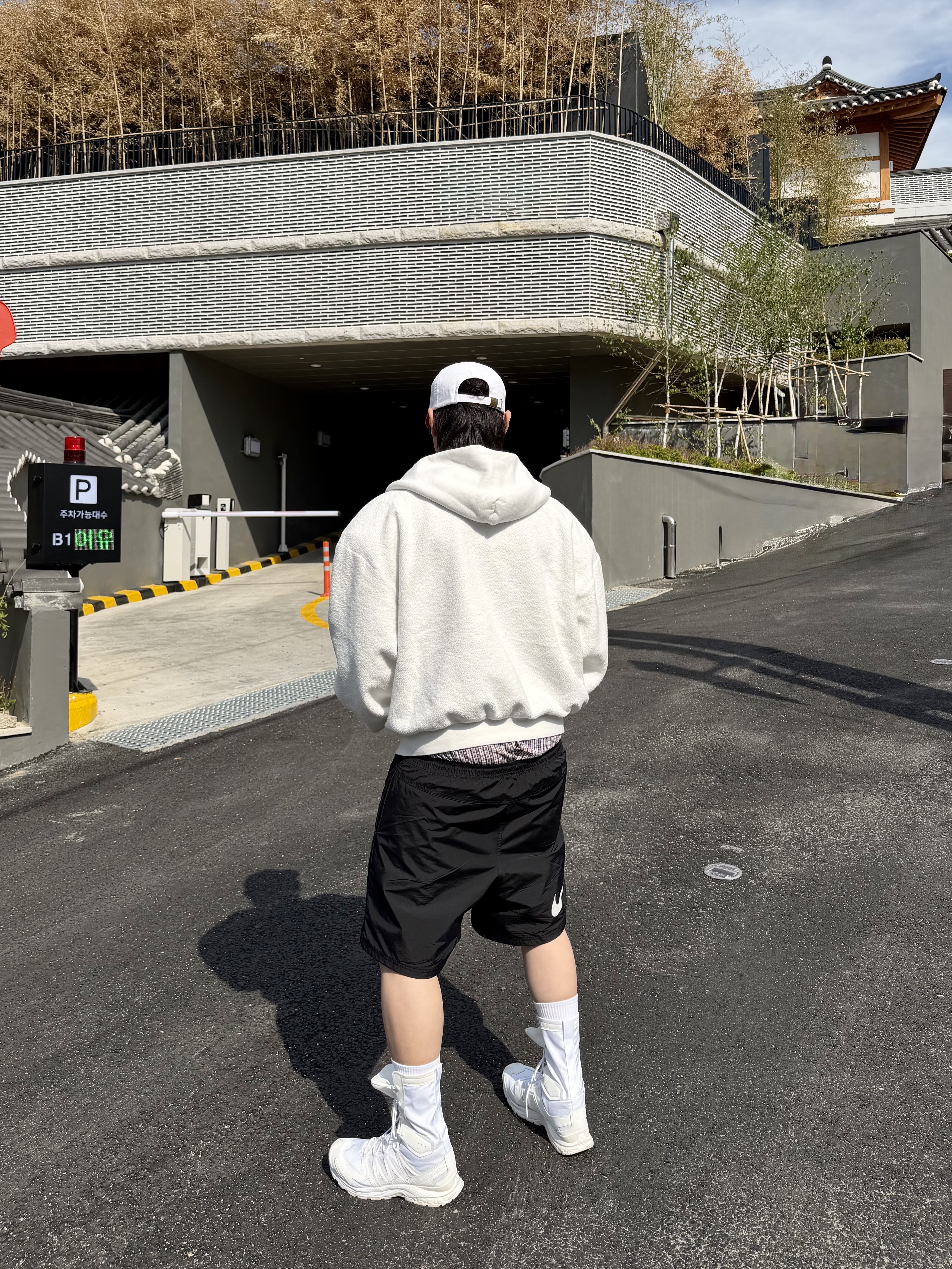 SKYLRK Reverse Zip Hoodie Paper, Nike x Stussy Shorts Black (FJ9167-010) 착용 스타일 - 3