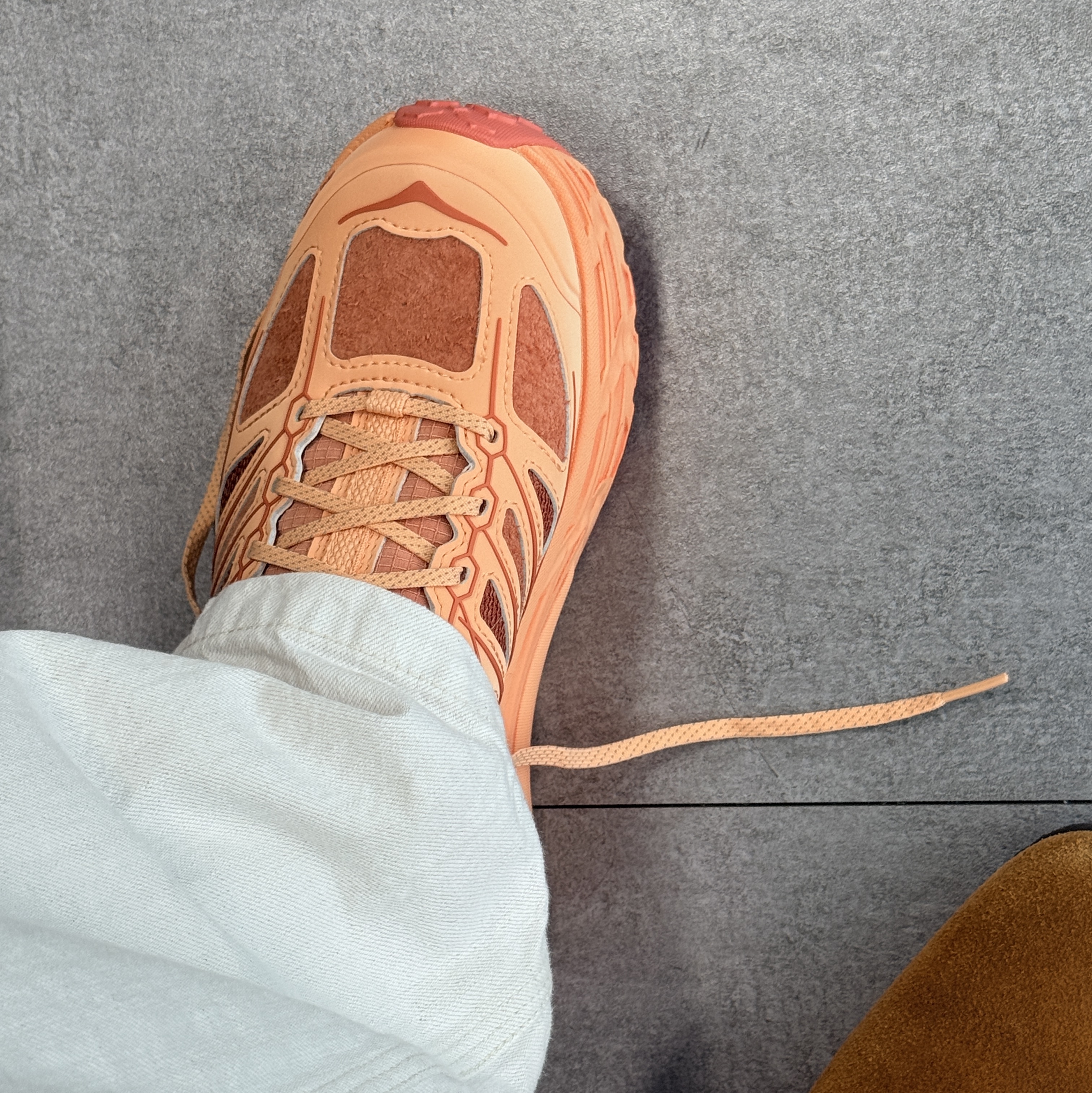 Hoka x Xlim Mafate Speed 2 TS Peach Dust 착용 스타일 - 1
