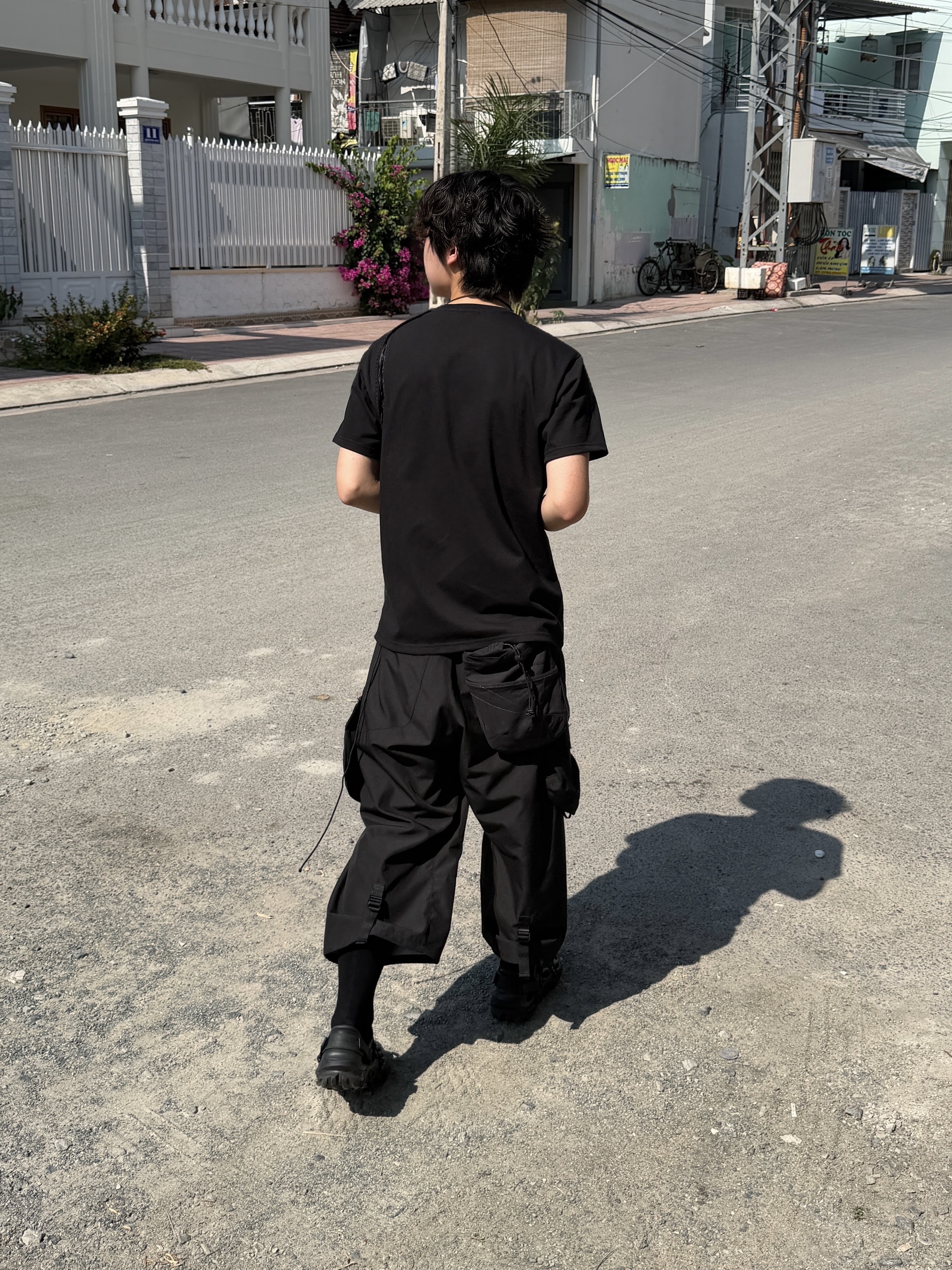 Xlim Ep.7 01 T-Shirt Black, Sansan Gear Varied Cross Bag Black - 25SS 착용 스타일
