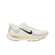 (W) Nike Vomero 18 Summit White Coconut Milk