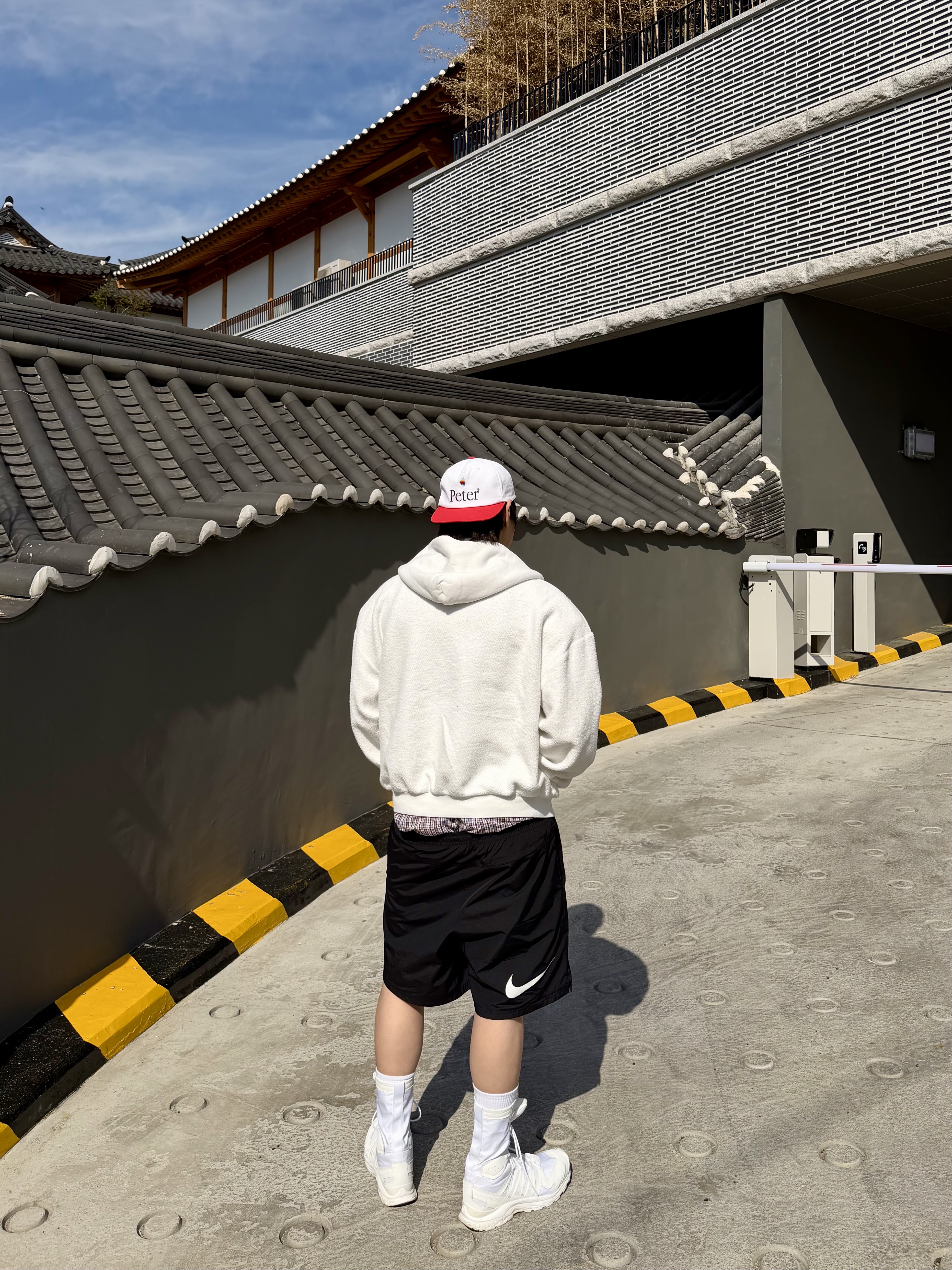 SKYLRK Reverse Zip Hoodie Paper, Nike x Stussy Shorts Black (FJ9167-010) 착용 스타일 - 5
