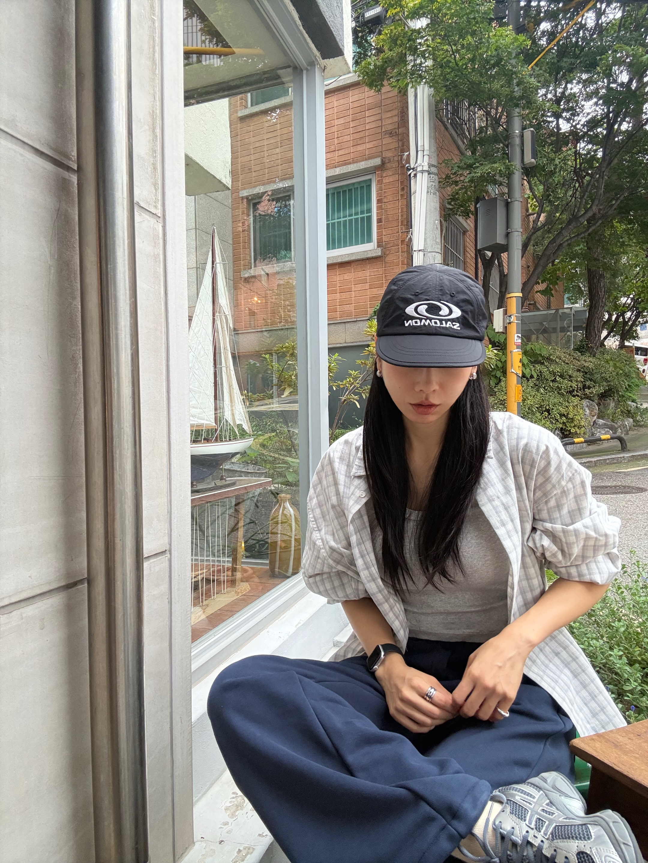 Salomon Link 6 Panel Cap Black, Asics Gel-1130 Steel Grey Pure Silver 착용 스타일 - 1