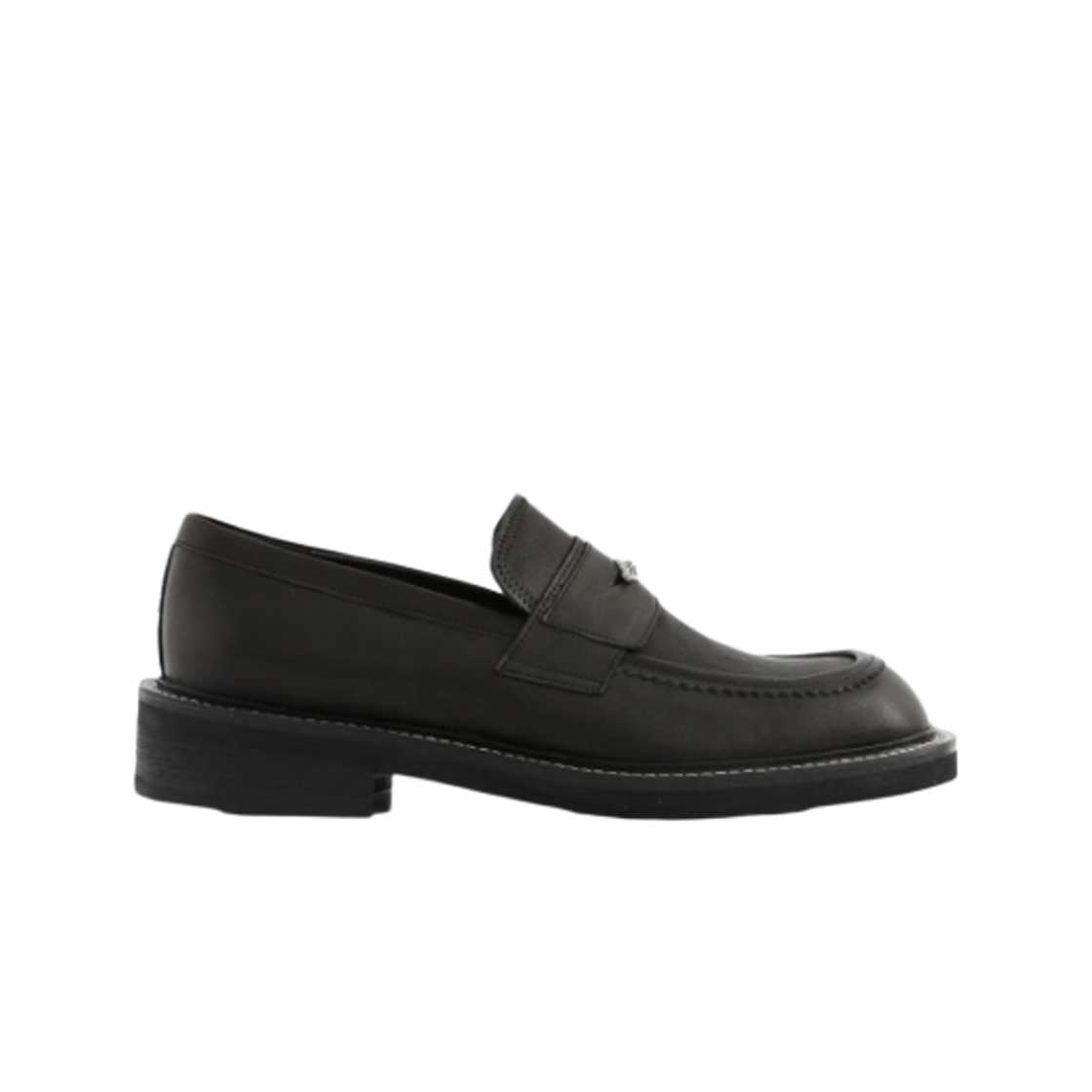 로맨틱 무브 하프문 레더 로퍼 워싱 블랙(Romantic Move Half Moon Leather Loafer Washing Black)