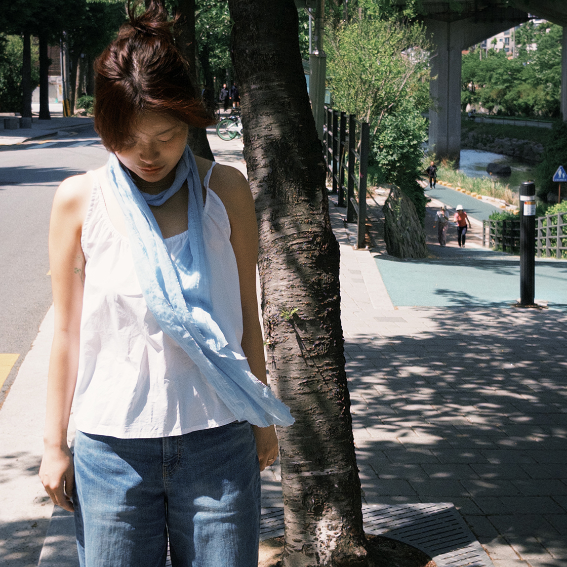 원사이즈핏츠올 빈티지 에어리 플레이드 스카프 라이트 블루(onesizefitsall Vintage Airy Plaid Scarf Light Blue) - 2