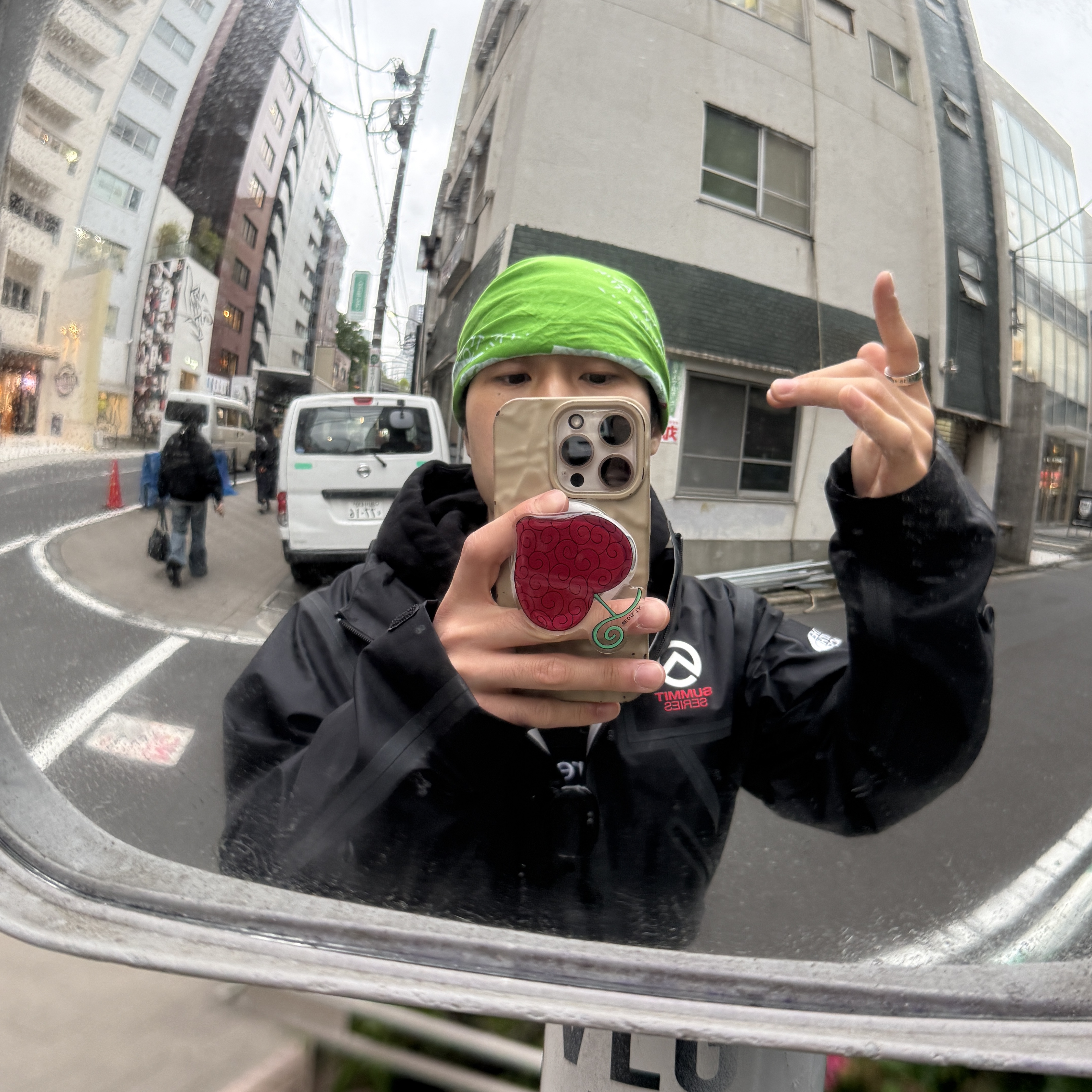 The North Face Big Shot Black, Zara x Ader Error Jogger Pants Light Green 착용 스타일 - 4