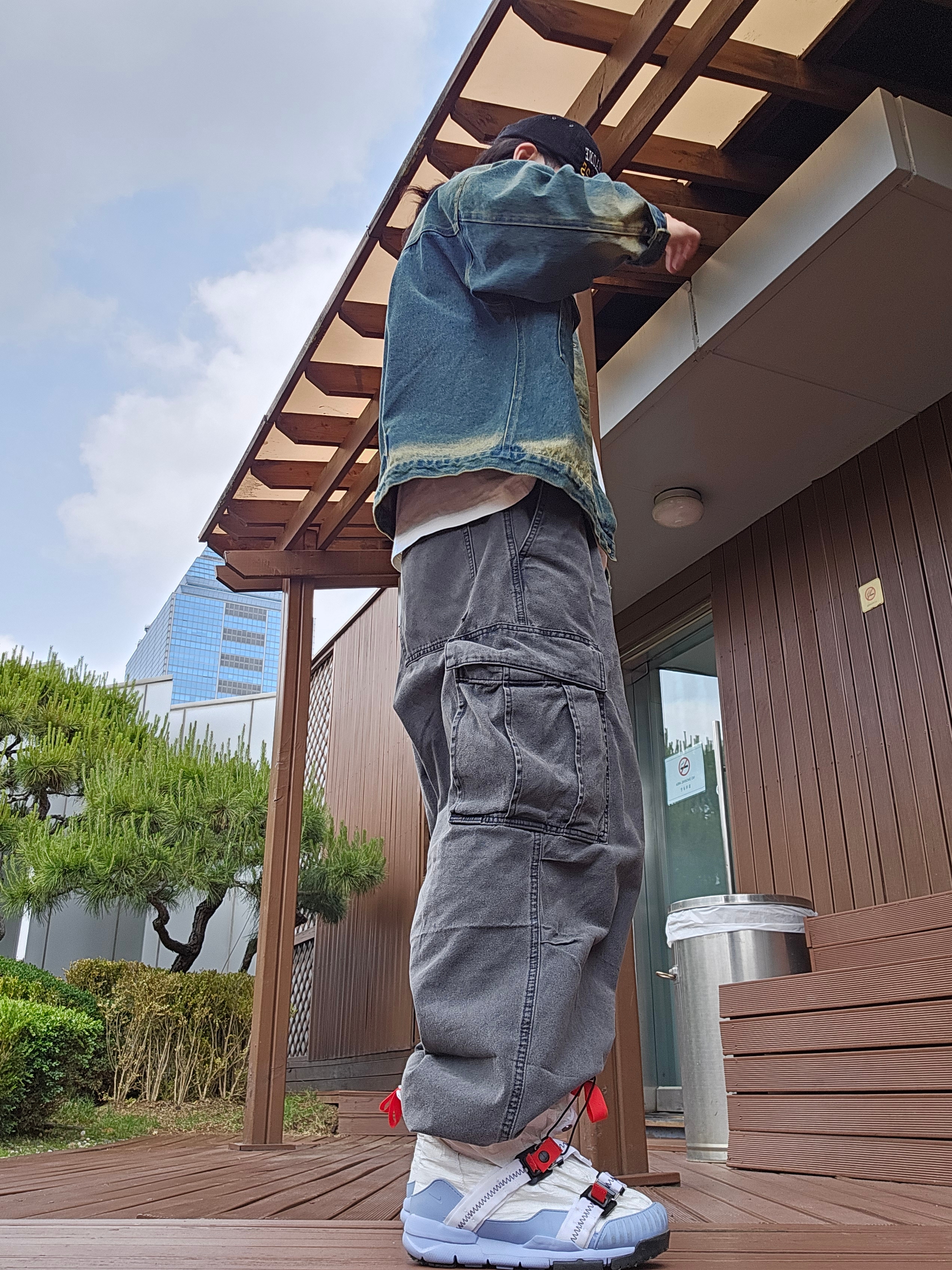 GU Denim Super Wide Cargo Pants Dark Gray, Nike x Tom Sachs Mars Yard Overshoe 3.0 착용 스타일
