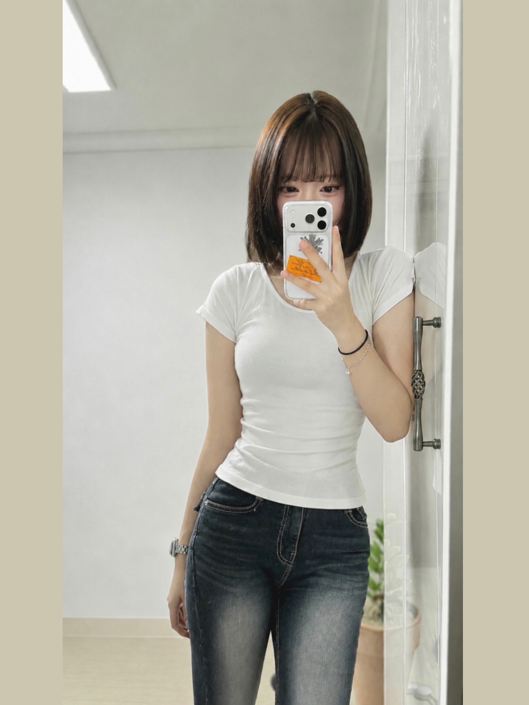 Apple iPhone 17 Pro 256GB Silver 착용 스타일