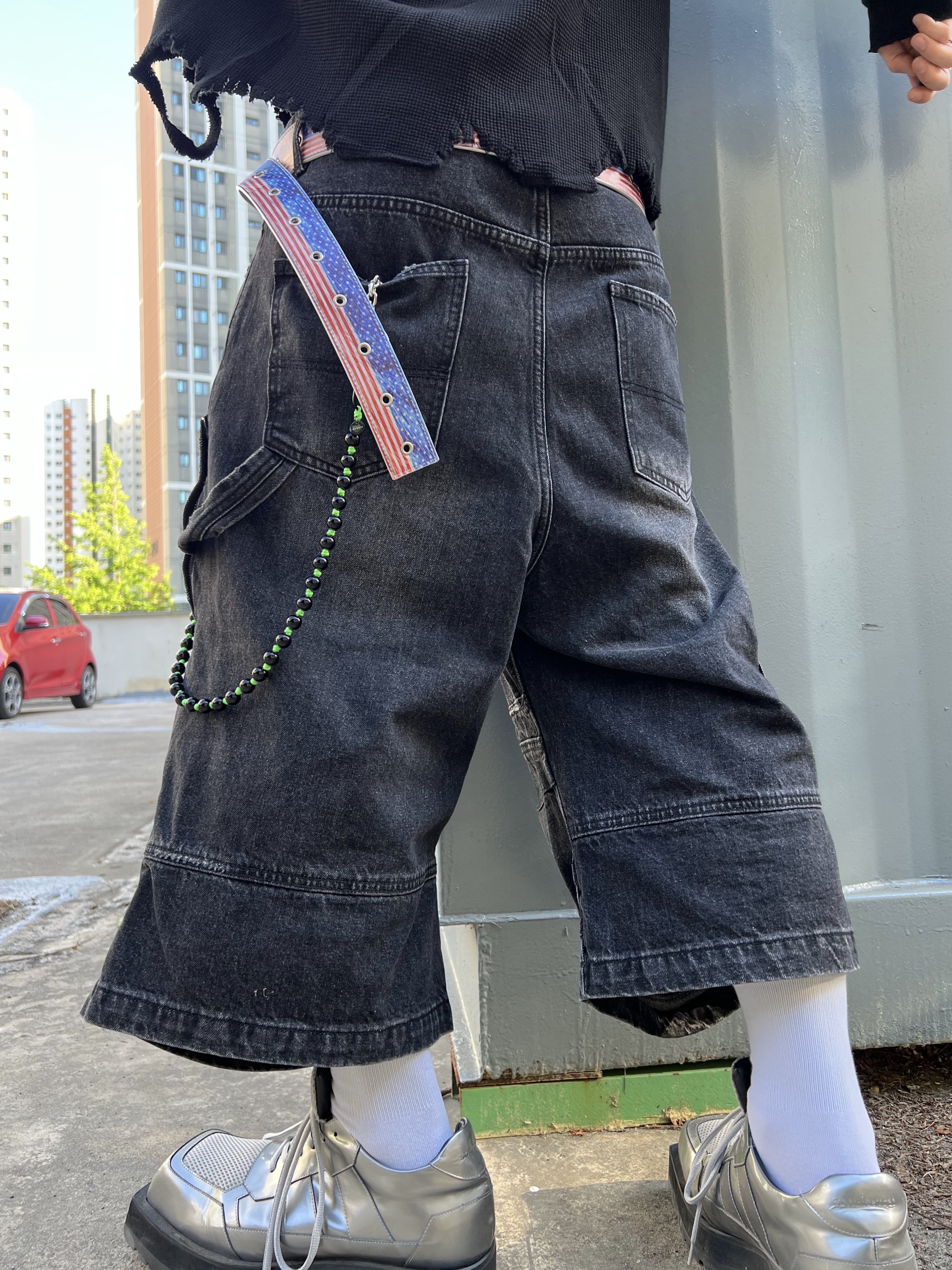 MJD Distressed Waffle Ls Black, ROARINGRAD Carpenter Bermuda Denim Pants Black 착용 스타일 - 7