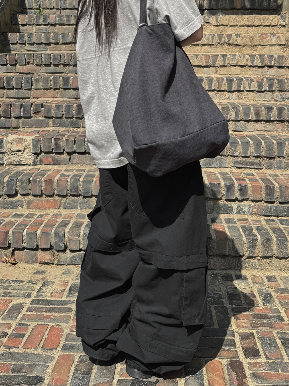 Dr. Martens Reeder Wyoming Leather Utility Shoes Black, Arc'teryx Gore 5 Panel Cap Black 착용 스타일 - 7