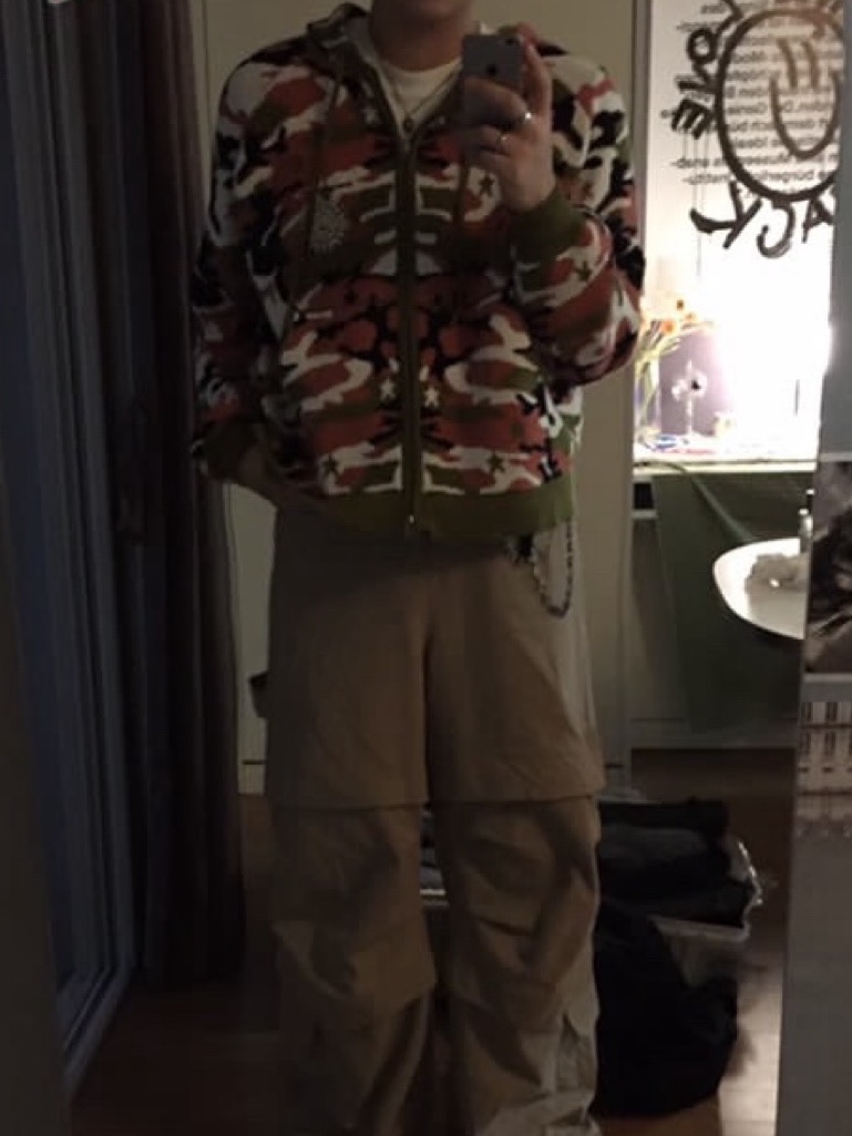Unborn Society Signature Knit Hoodie Desert Camo, Flavorism Double Layered Carpenter Baggy Pants Beige 착용 스타일 - 1