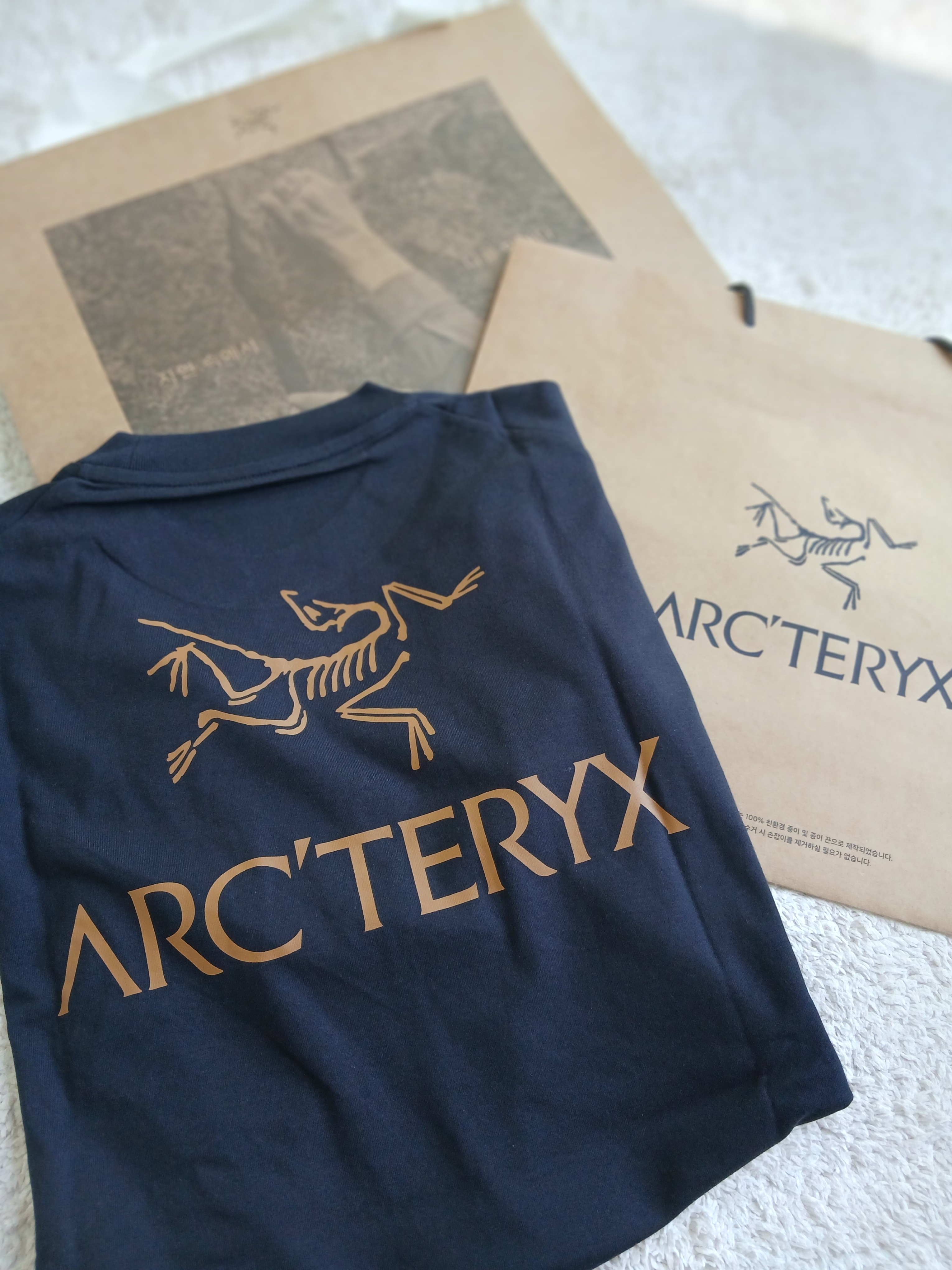 Arc'teryx Kragg SL Cotton Bird Word SS T-Shirt 24K Black 착용 스타일 - 1