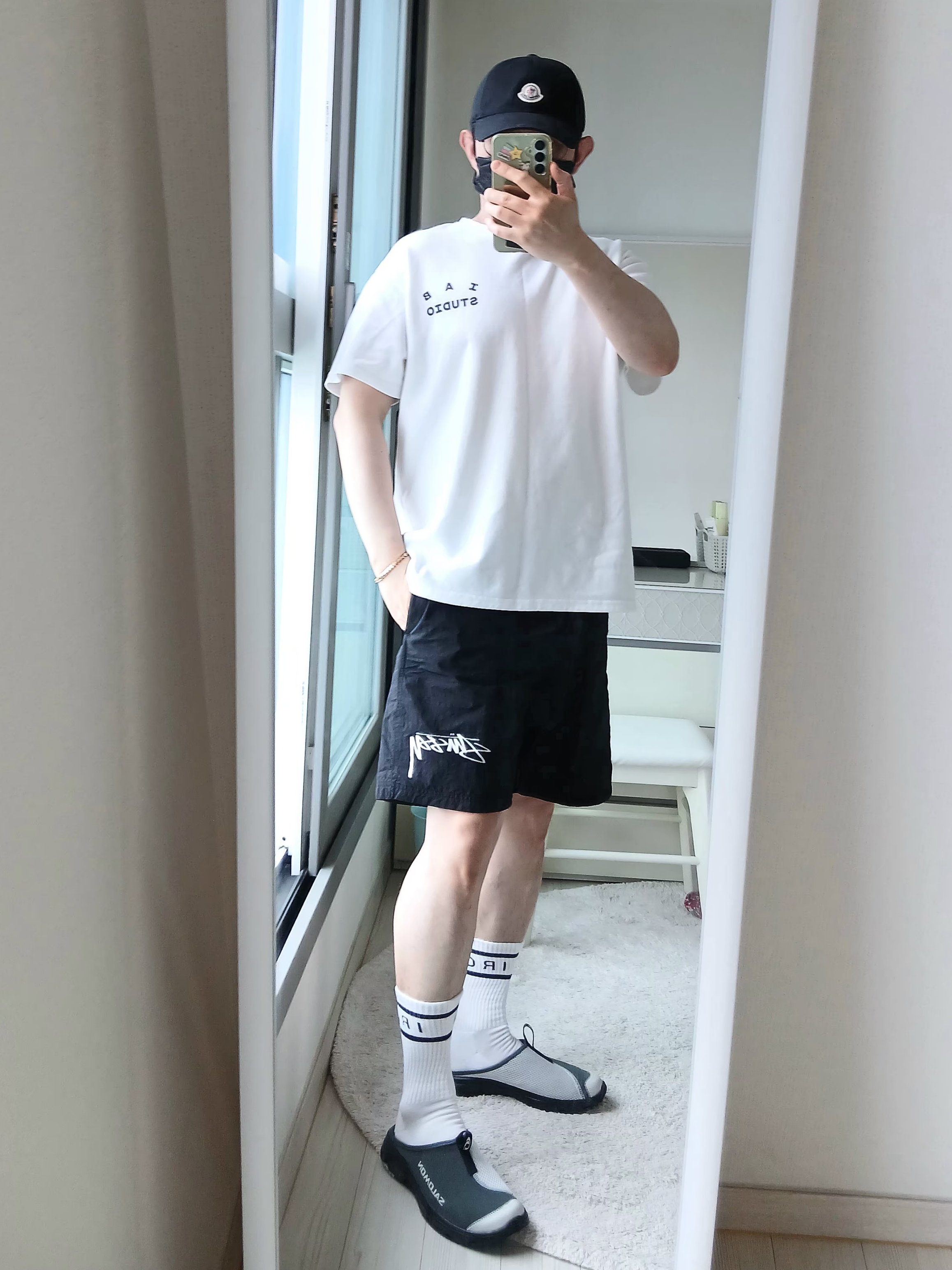 IAB Studio T-Shirt White - 23FW, Nike x Stussy Shorts Black (FJ9167-010) 착용 스타일 - 2