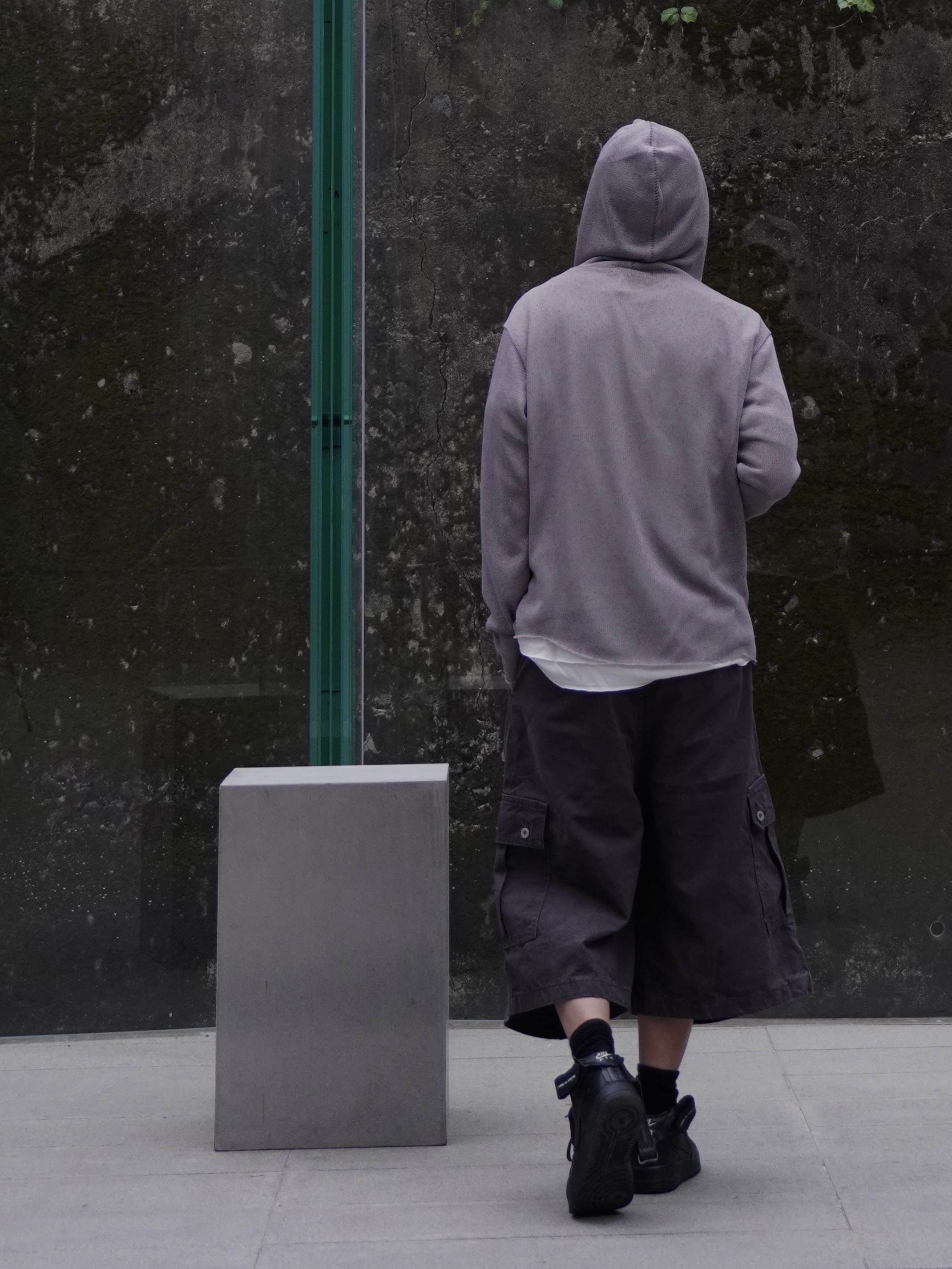 Mea Summer Haze Layered T-Shirt White, Mea Unbalanced Stitch Knit Hoodie Taupe 착용 스타일 - 6