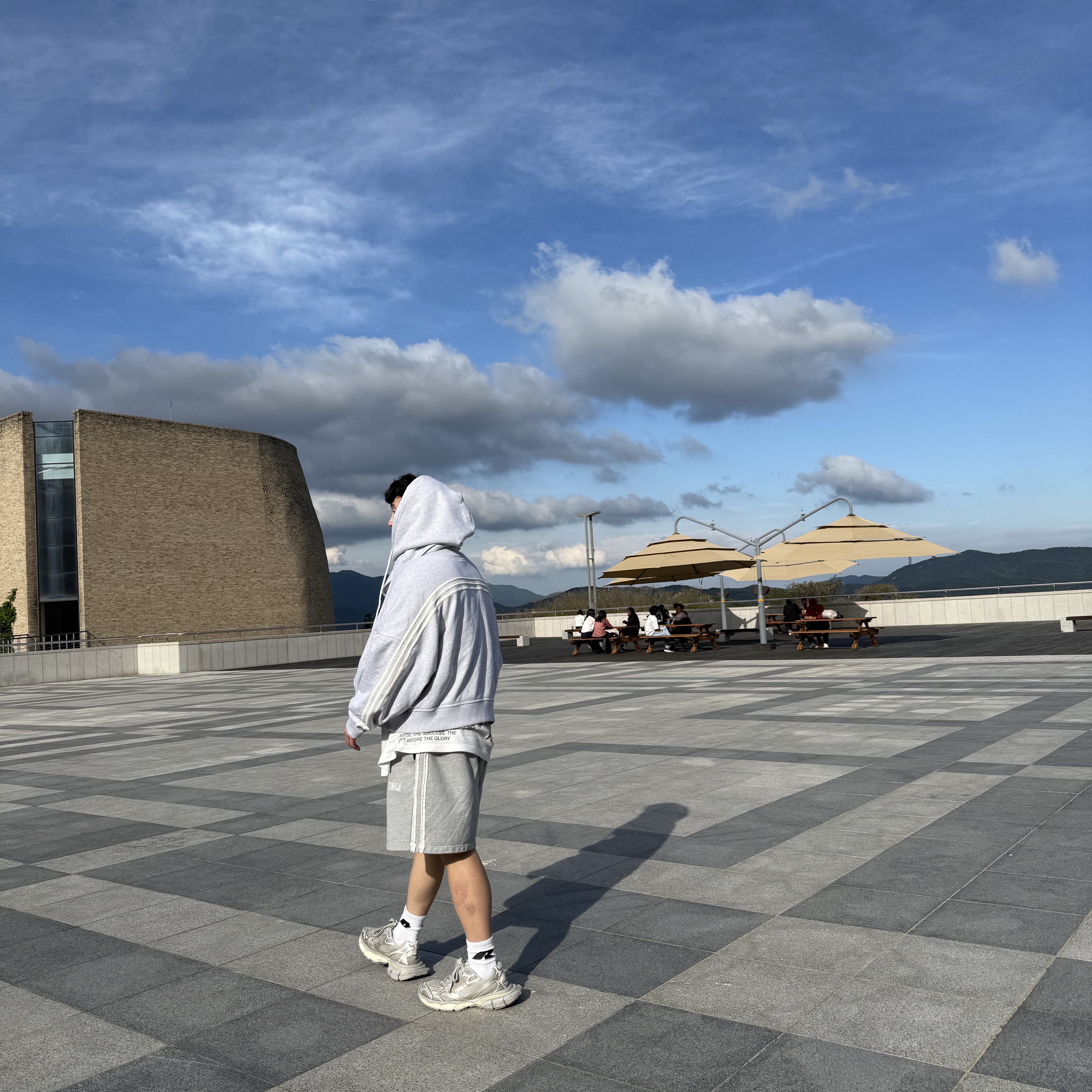 Adidas x Bad Bunny Heavy Crewneck & Hooded Balaclava Sweatshirt Light Grey Heather - US Sizing 착용 스타일 - 2