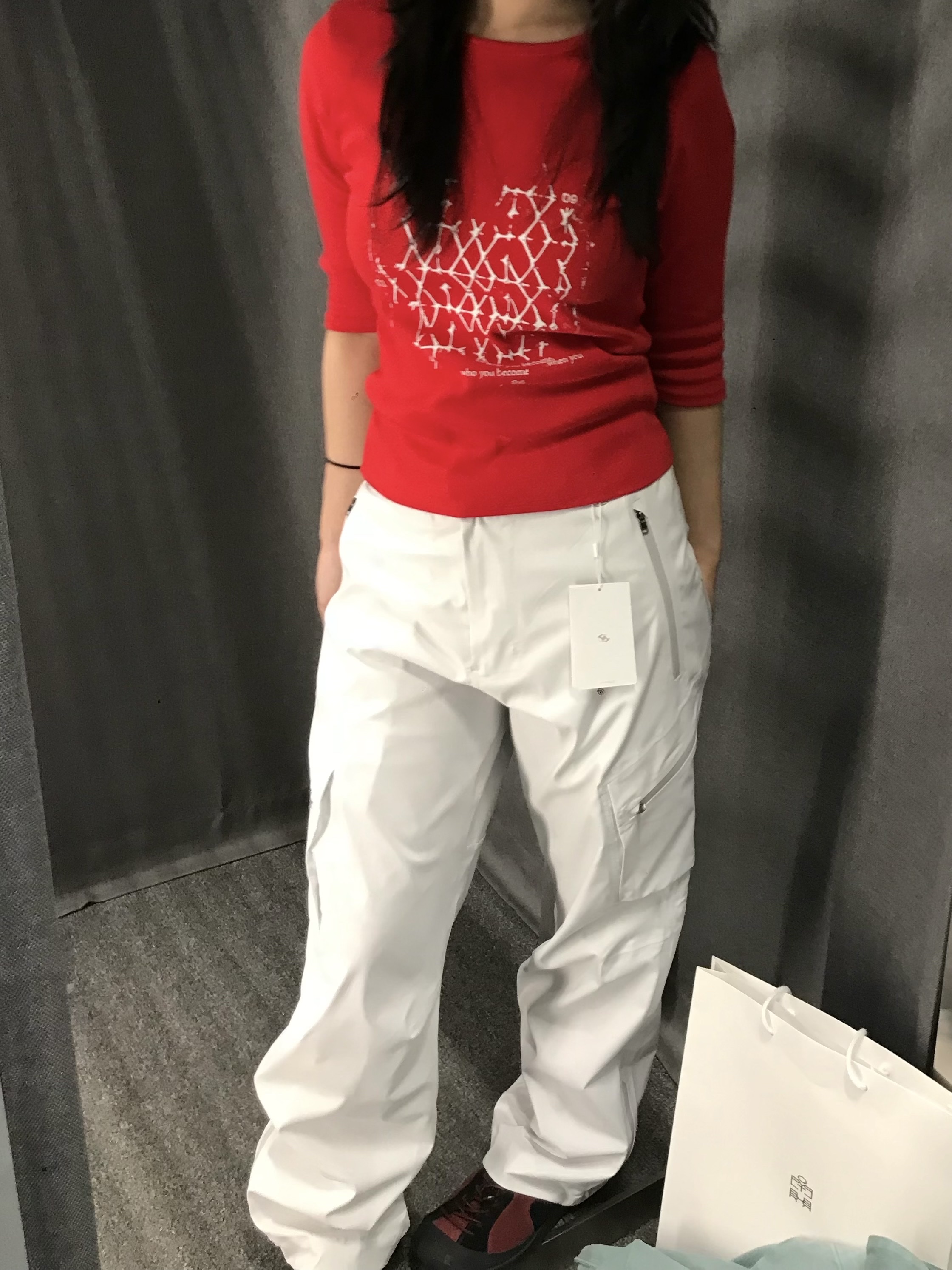 Sansan Gear Lattice T-Shirt Red, Sansan Gear Inua Shell Pants Off-White 착용 스타일 - 1