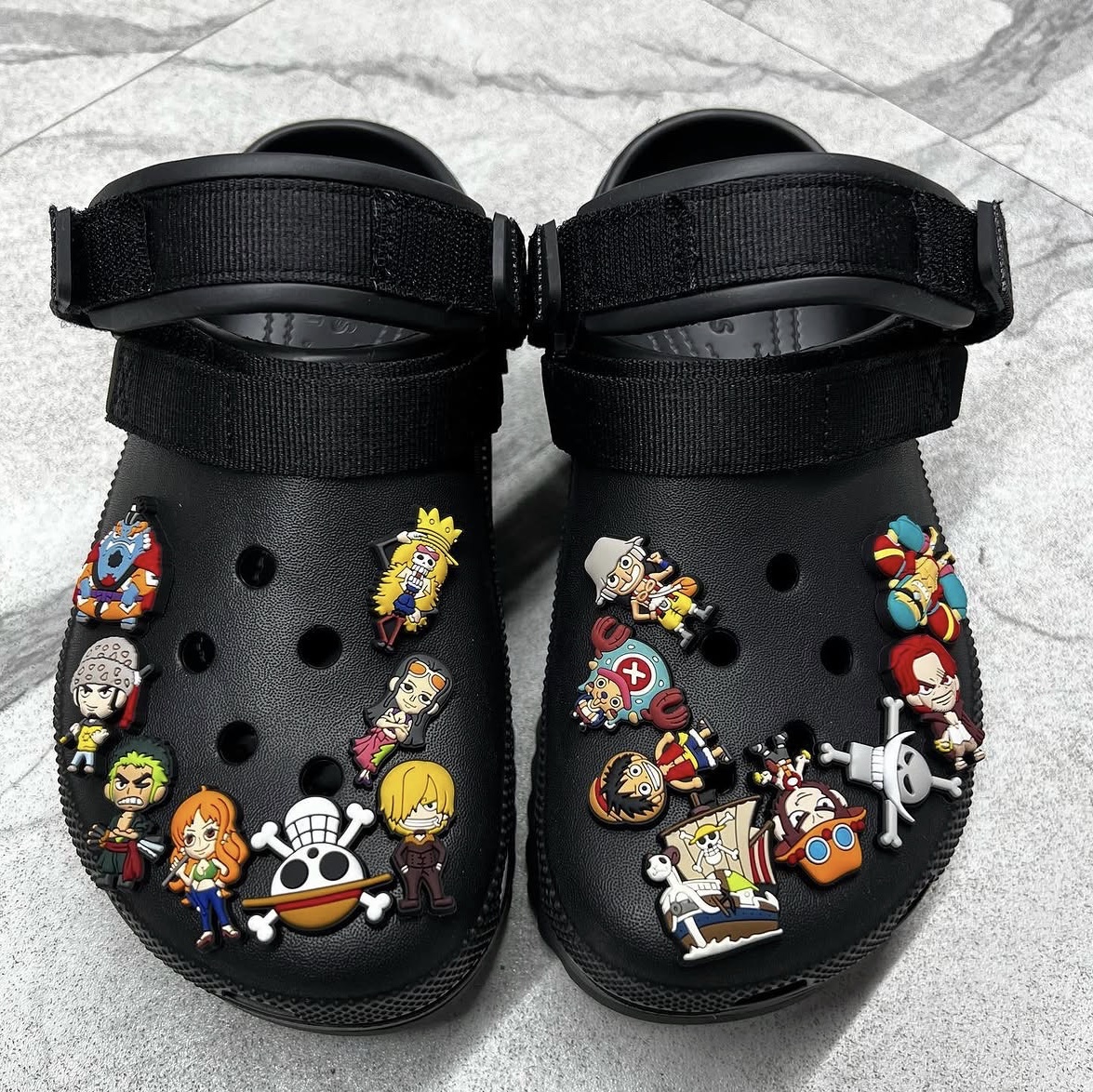 Crocs Stomp Clog Black 착용 스타일