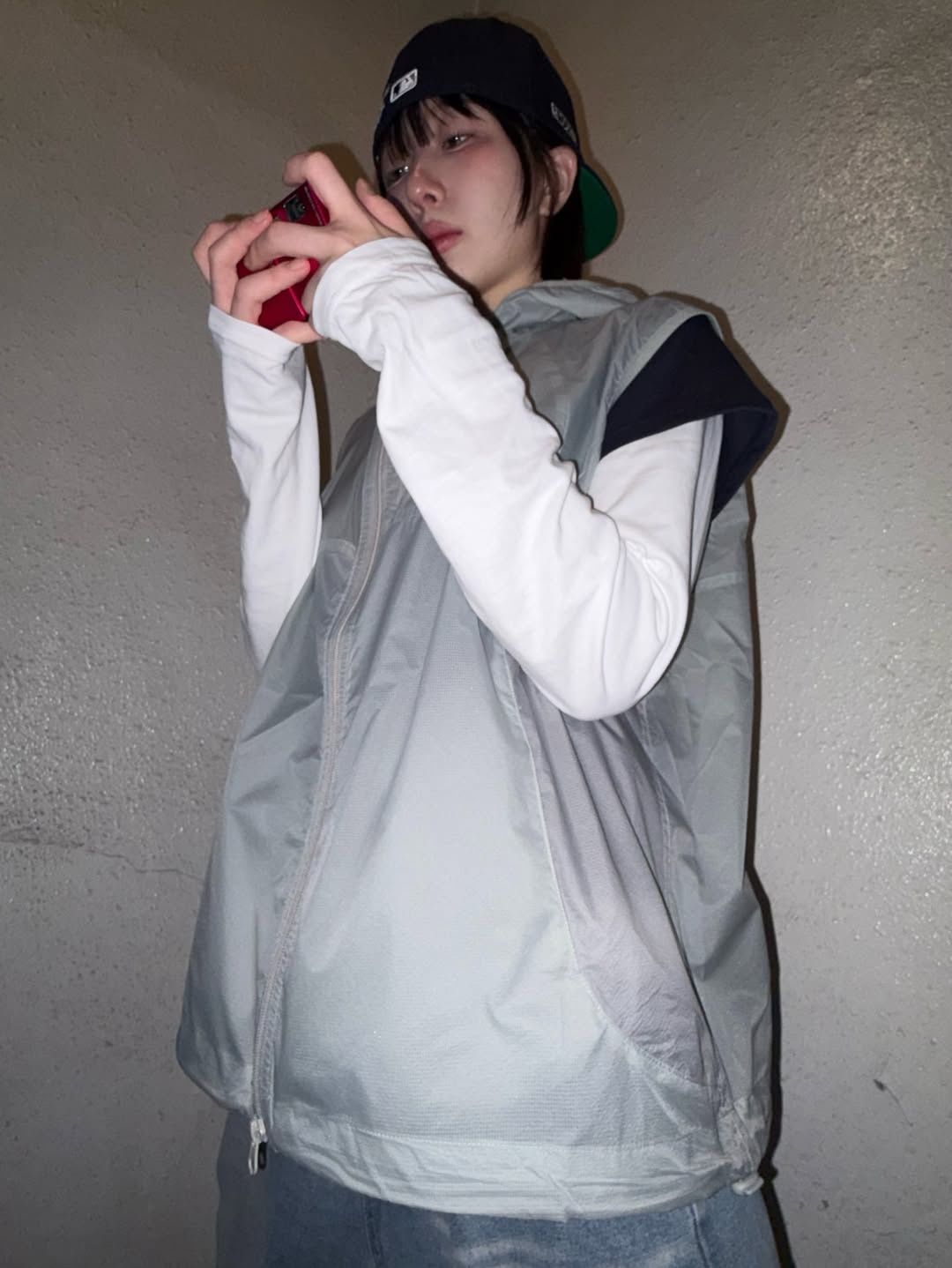 SPORT CHAMBER Light Active Hood Vest LIGHT GRAY 착용 스타일 - 5