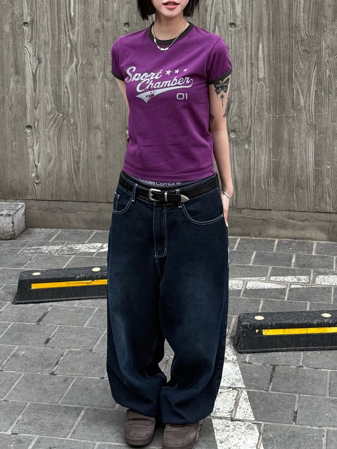SPORT CHAMBER Active Logo T-Shirt PURPLE 착용 스타일 - 2