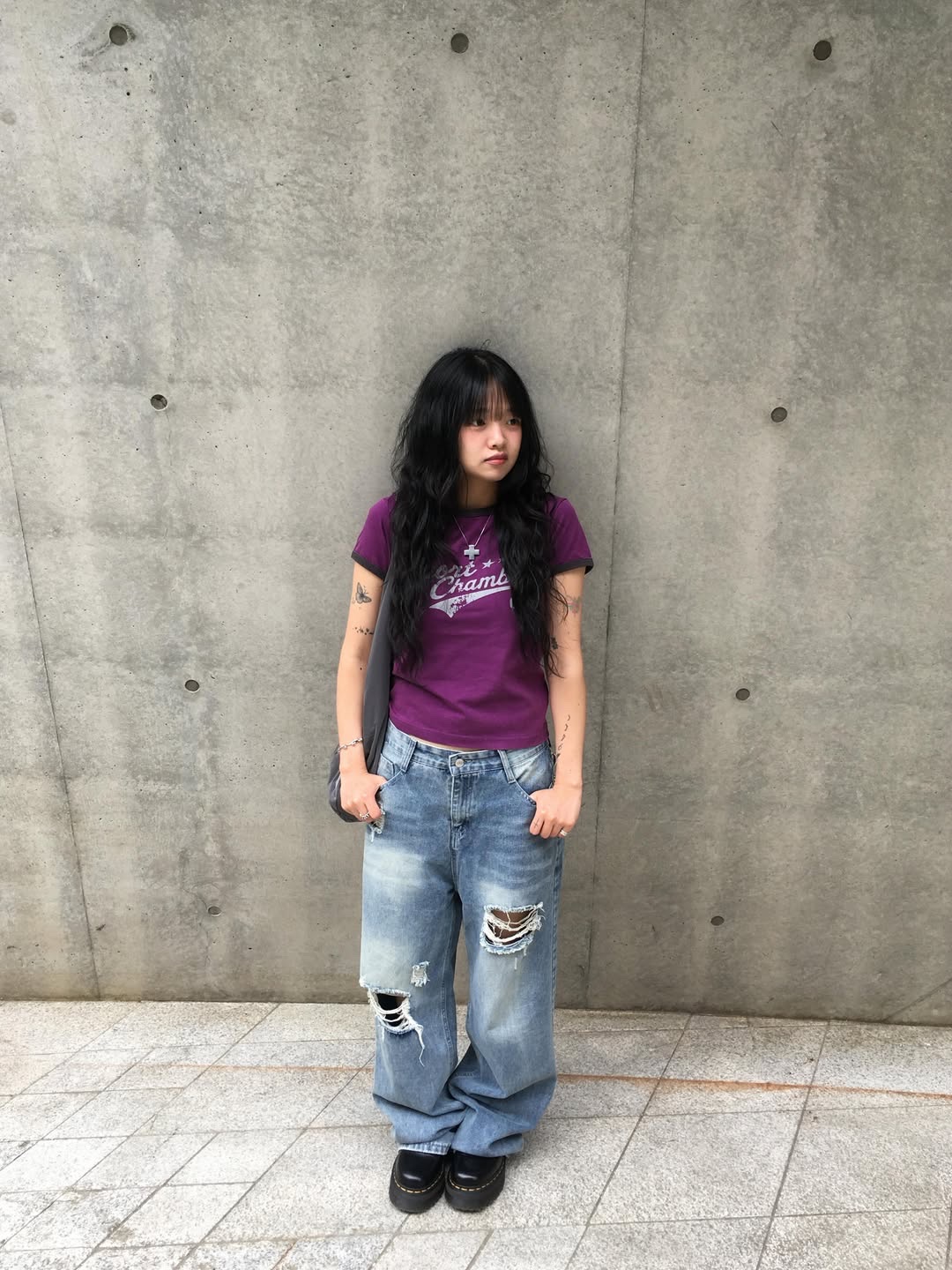 SPORT CHAMBER Active Logo T-Shirt PURPLE 착용 스타일 - 1