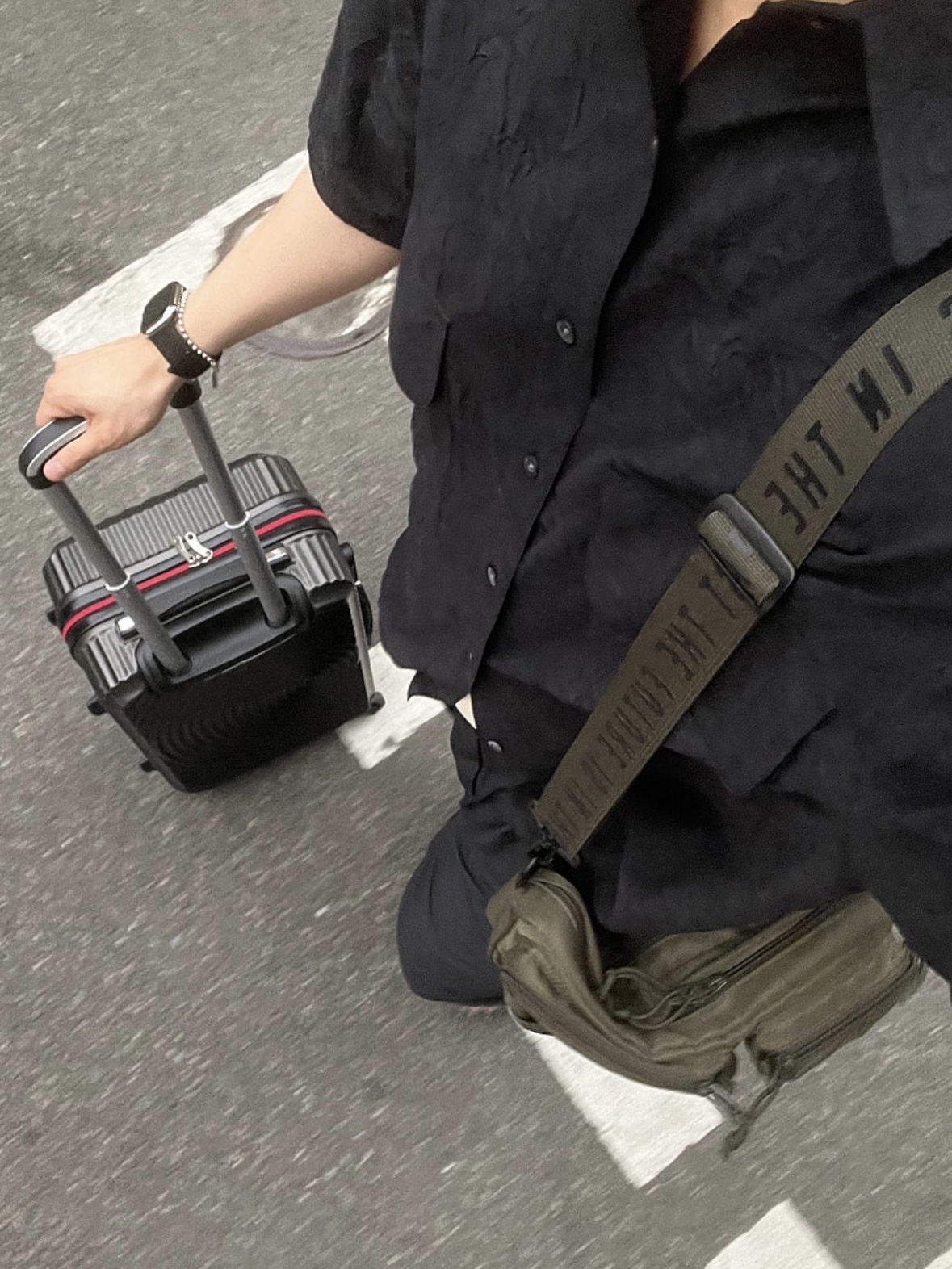 noun Denim Crop Shirts Black 착용 스타일