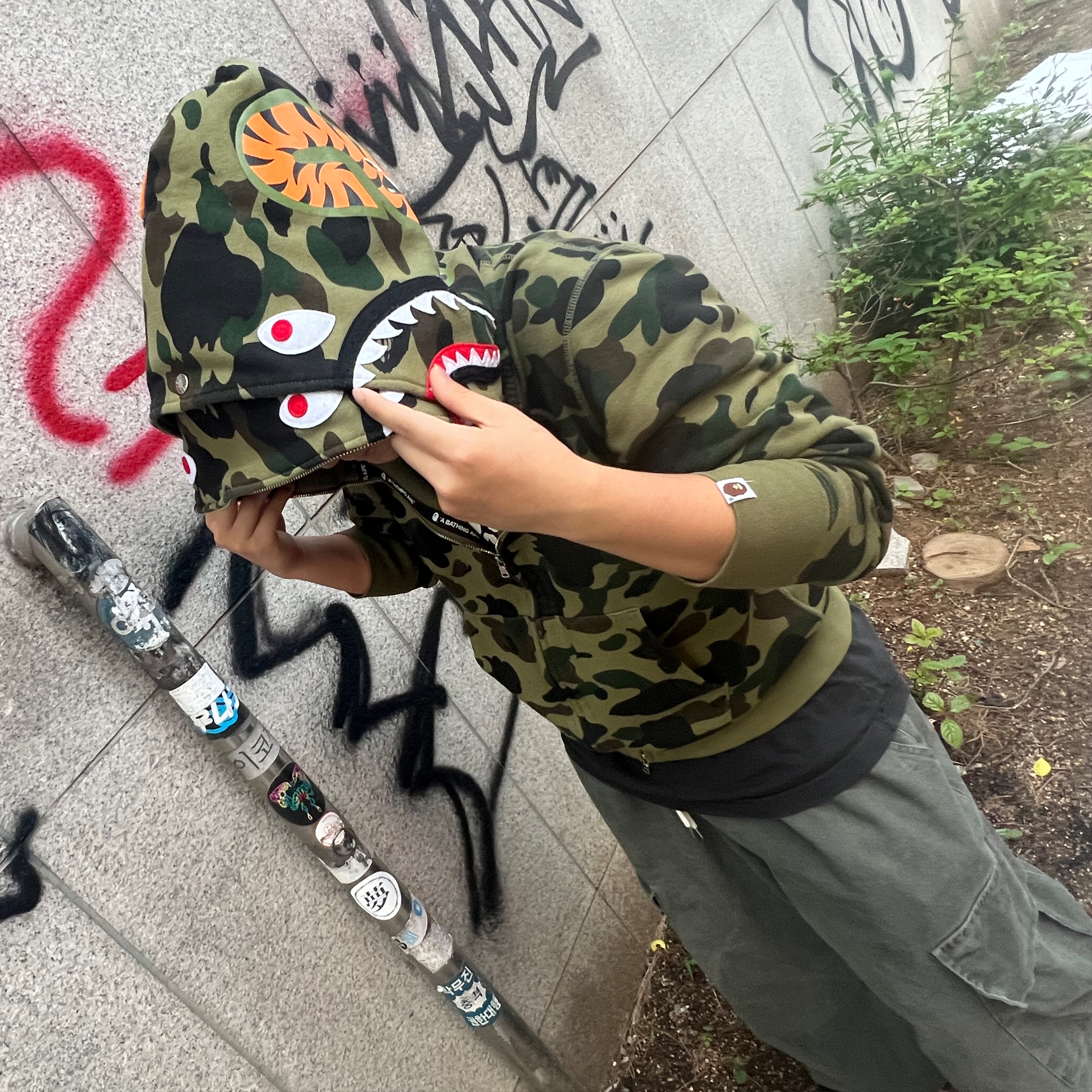 BAPE 1st Camo Shark Full Zip Hoodie Army Green, BAPE 1st Camo Shark Full Zip Double Hoodie Green 착용 스타일 - 6