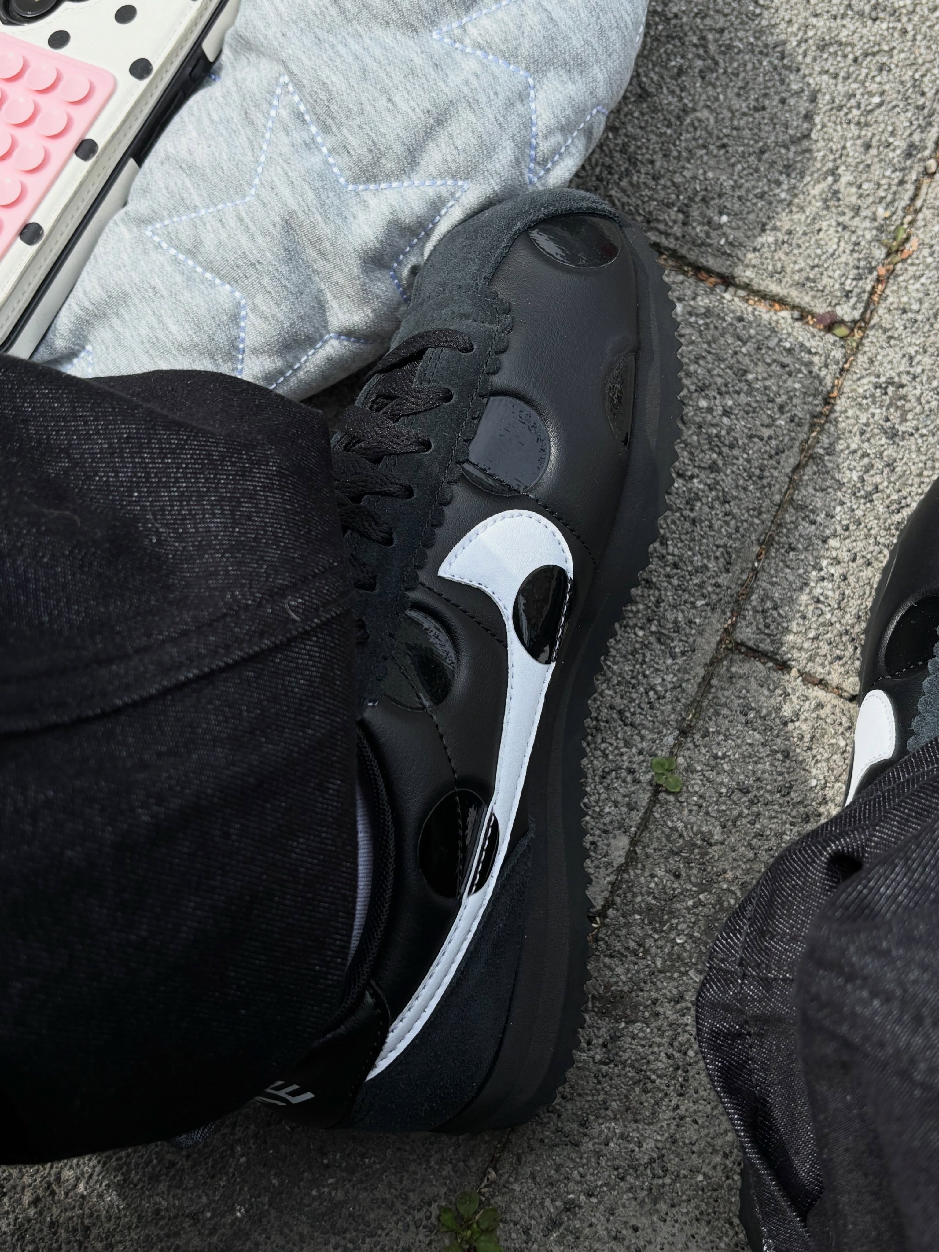 (W) Nike Cortez Polka Dots Black White 착용 스타일 - 1